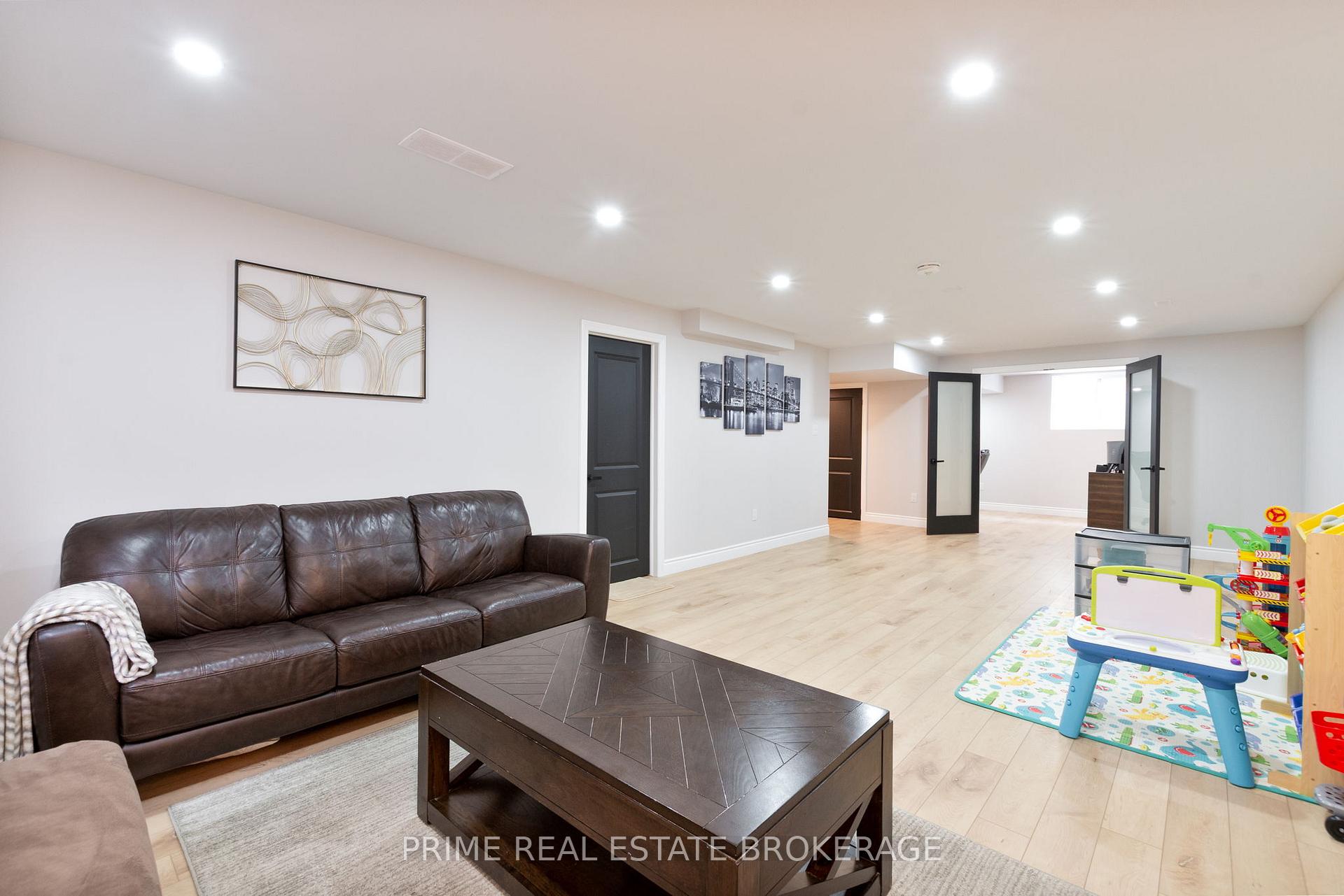 Photo 26 of 19 Aspen Circle, Thames Centre, Thorndale — HOMEH