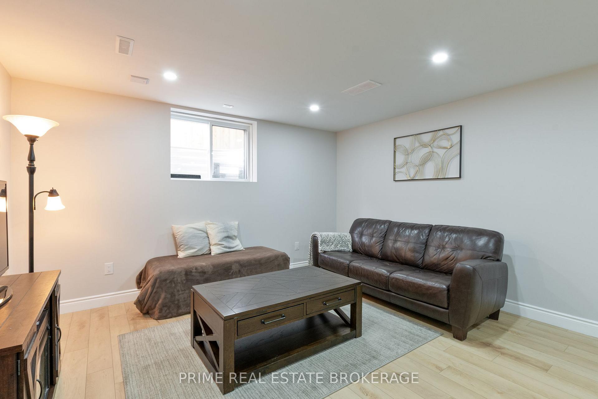 Photo 38 of 19 Aspen Circle, Thames Centre, Thorndale — HOMEH