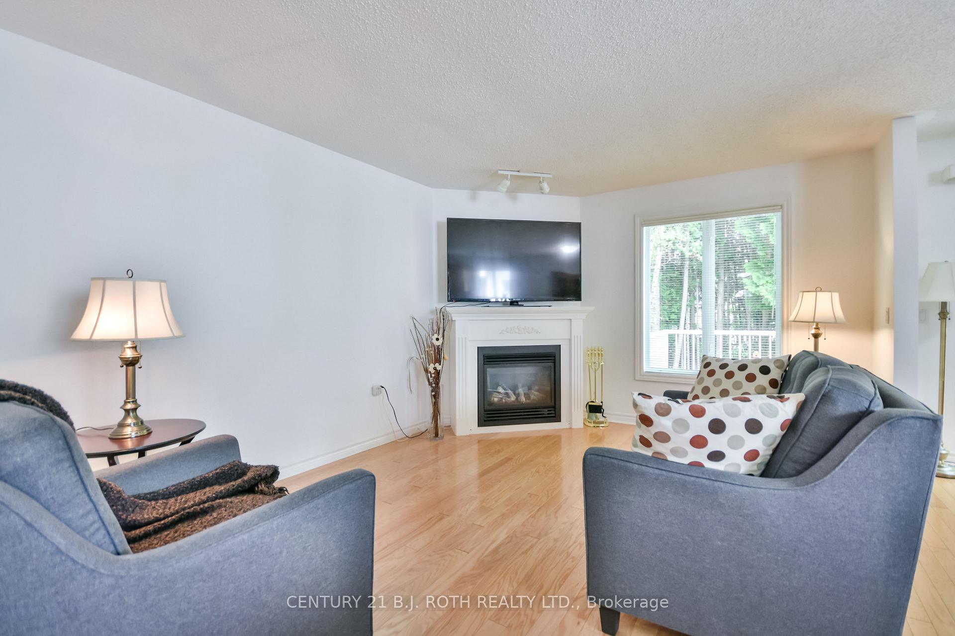 Photo 5 of 97 Pennsylvania Avenue, Wasaga Beach — HOMEH