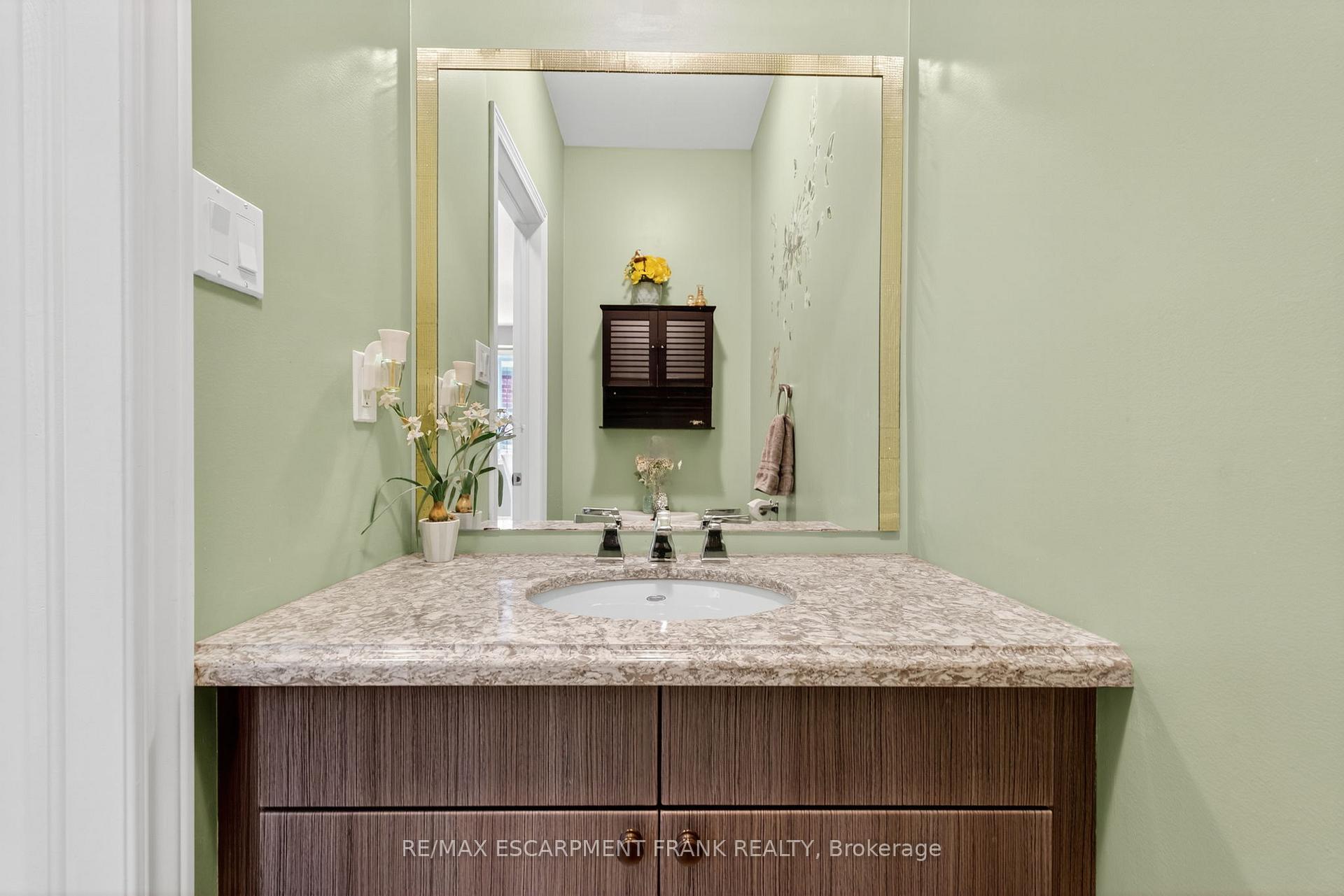 Photo 13 of 35 Purnell Drive, Hamilton, Gilbert — HOMEH