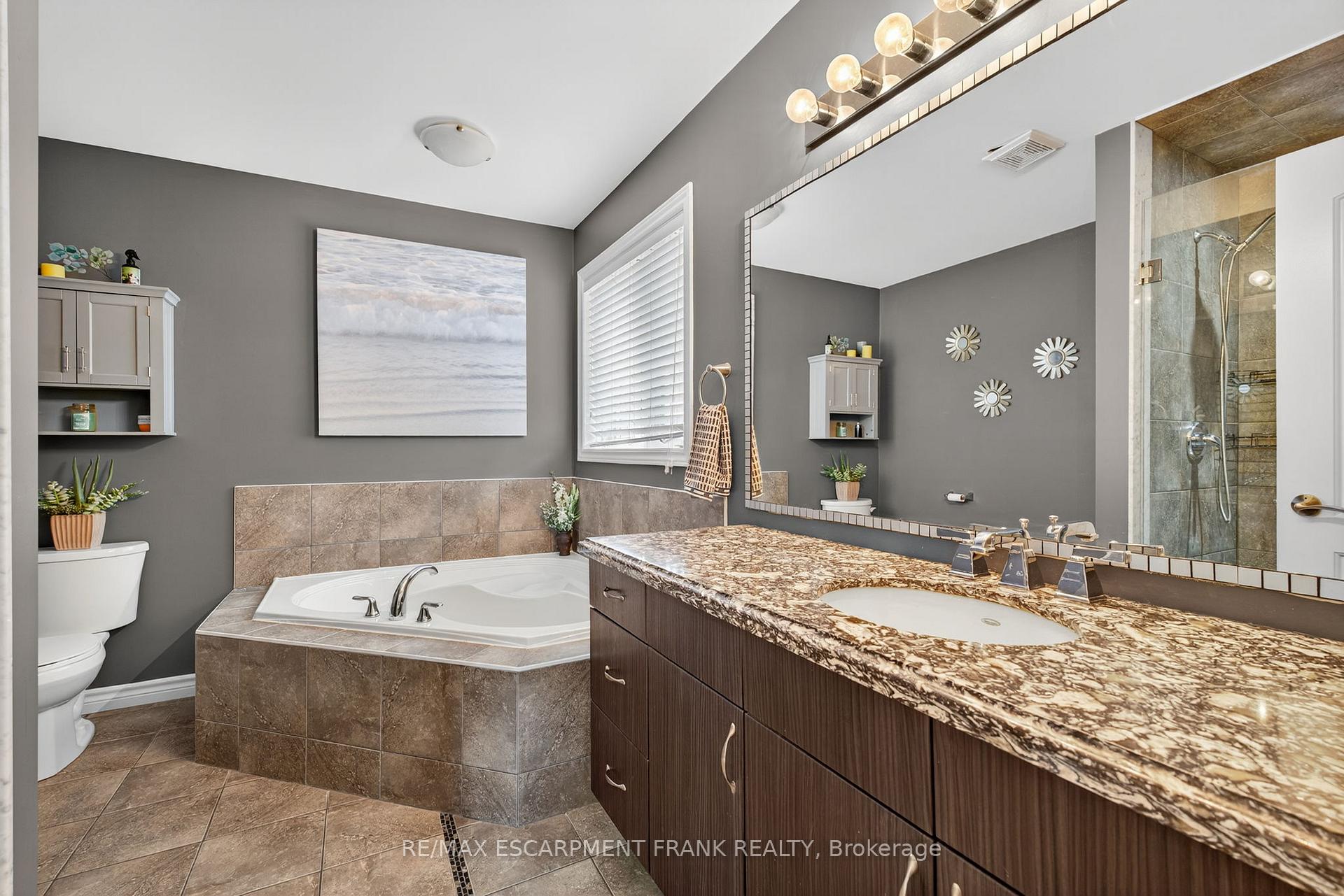 Photo 31 of 35 Purnell Drive, Hamilton, Gilbert — HOMEH