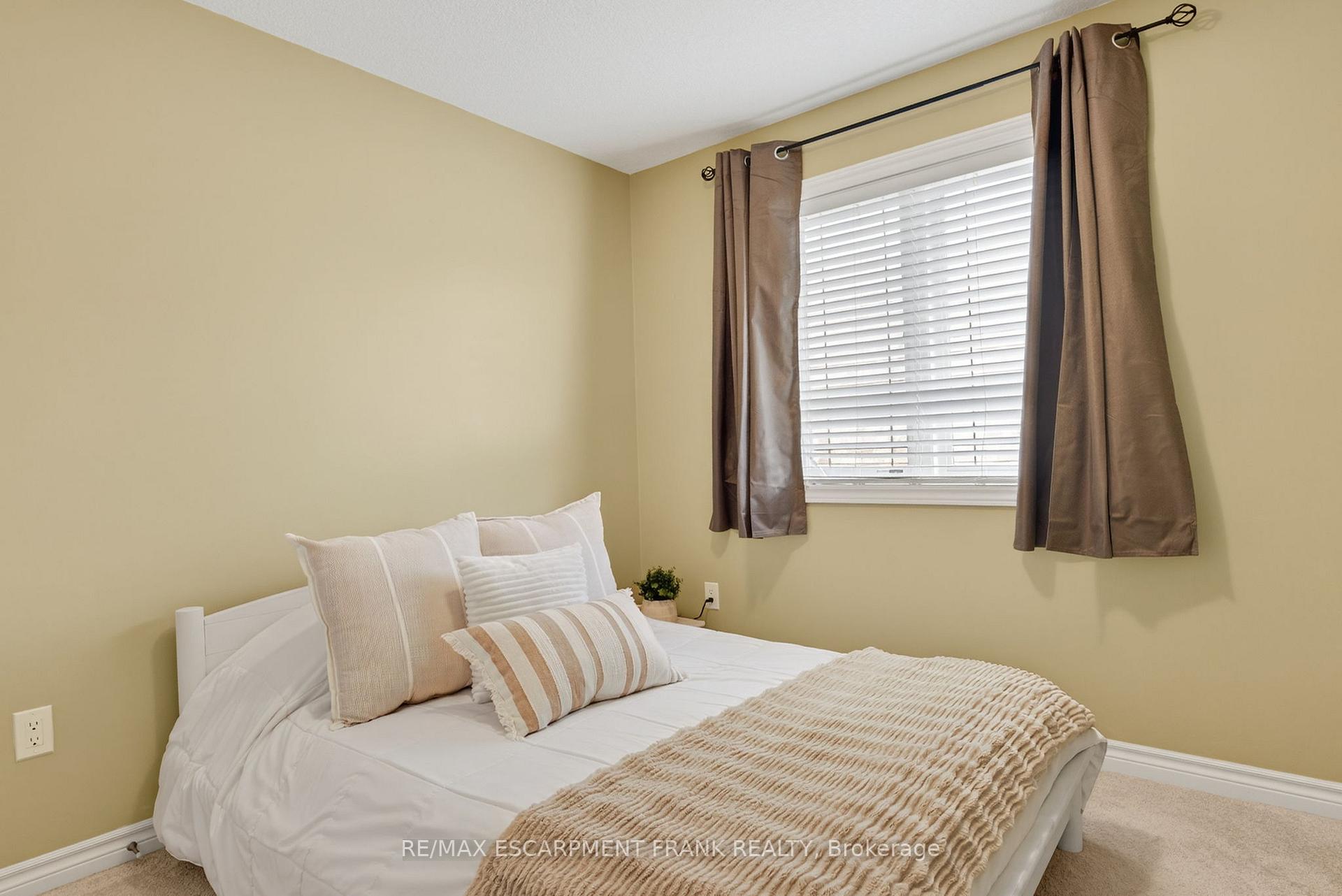 Photo 32 of 35 Purnell Drive, Hamilton, Gilbert — HOMEH