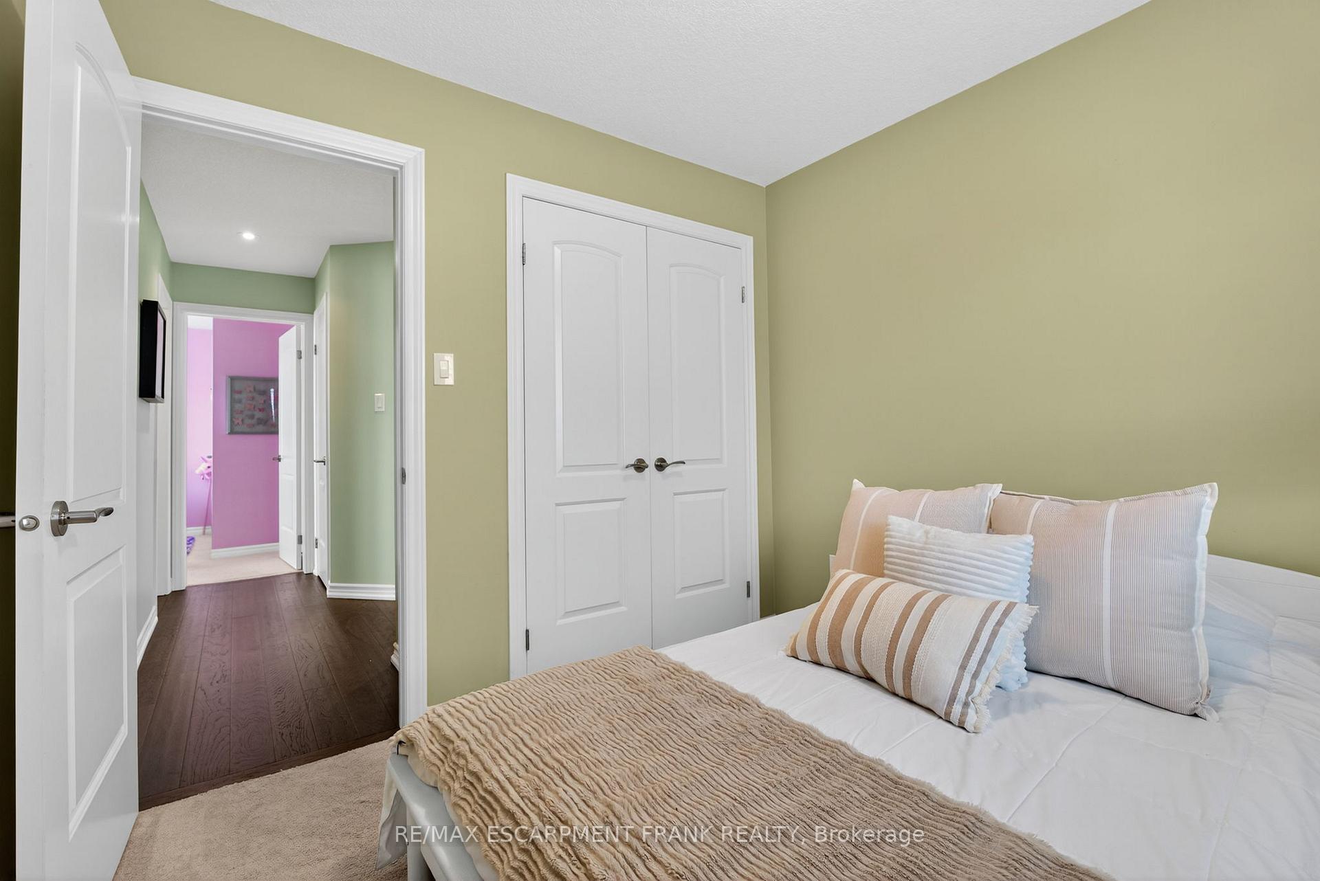 Photo 41 of 35 Purnell Drive, Hamilton, Gilbert — HOMEH