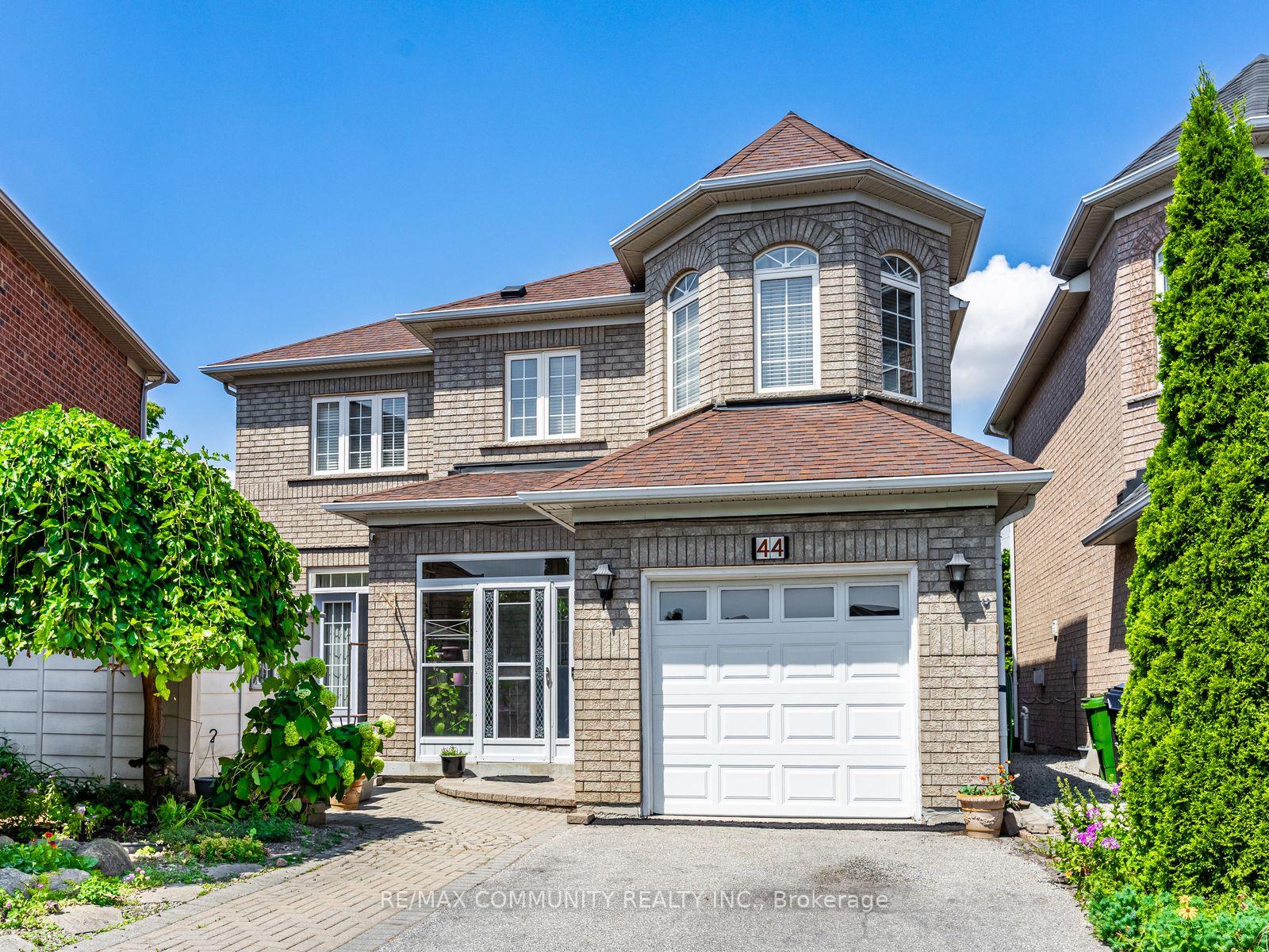 Front of 44 Mourning Dove Crescent