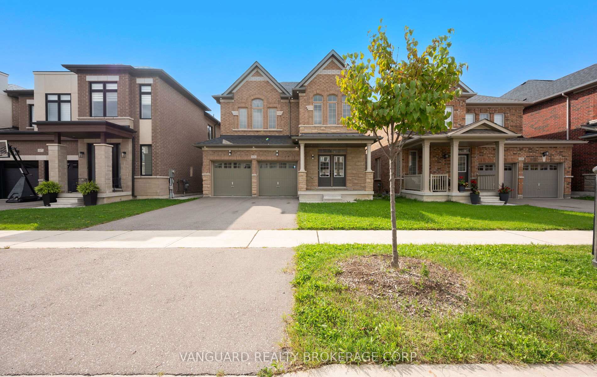 Photo 1 of 121 Alistair Crescent, Vaughan, Kleinburg — HOMEH