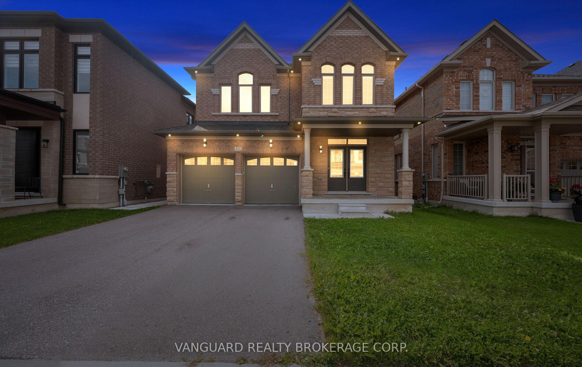 Photo 4 of 121 Alistair Crescent, Vaughan, Kleinburg — HOMEH