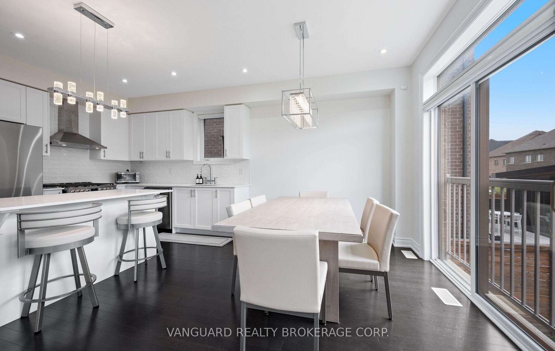 Photo 15 of 121 Alistair Crescent, Vaughan, Kleinburg — HOMEH