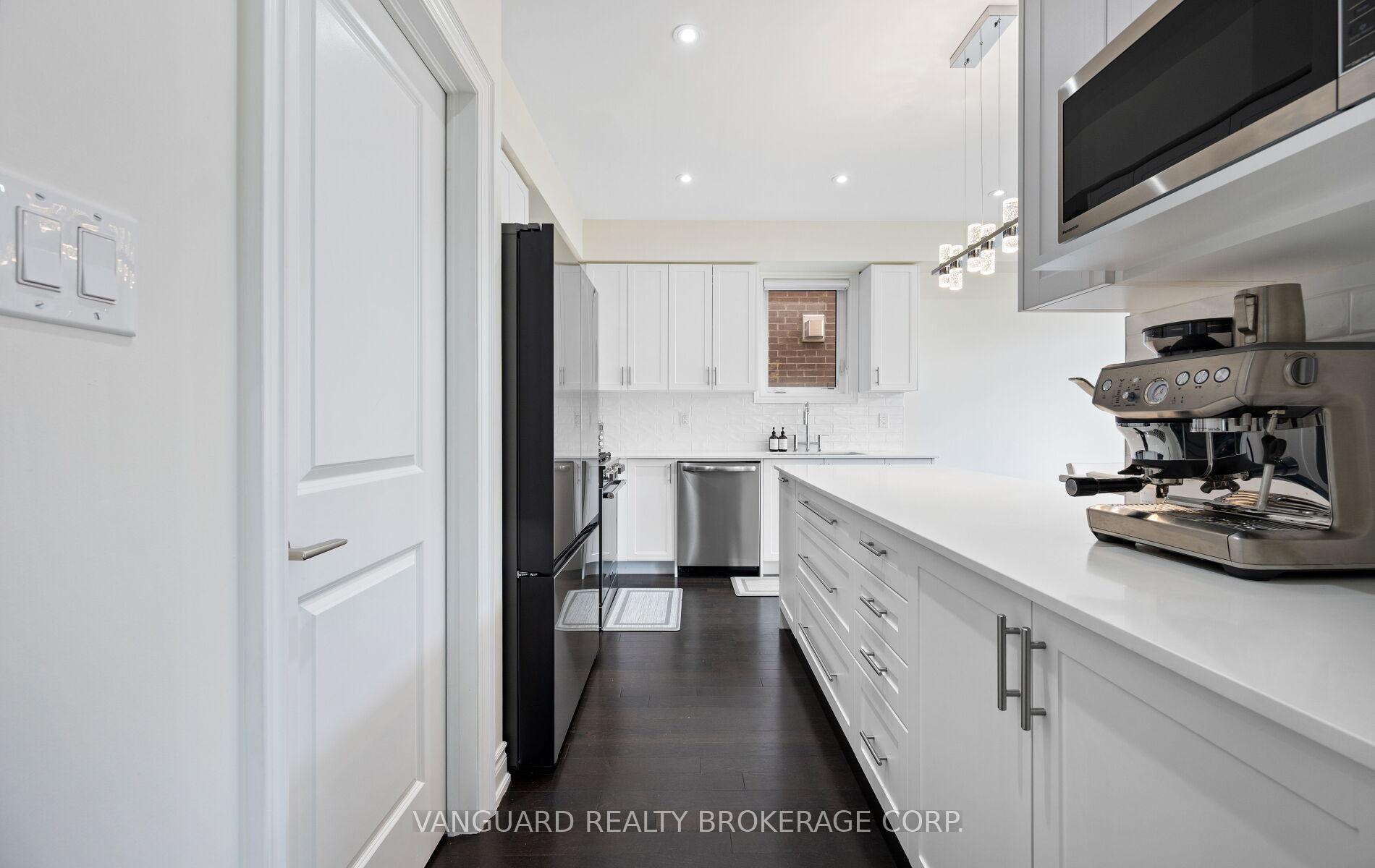 Photo 14 of 121 Alistair Crescent, Vaughan, Kleinburg — HOMEH