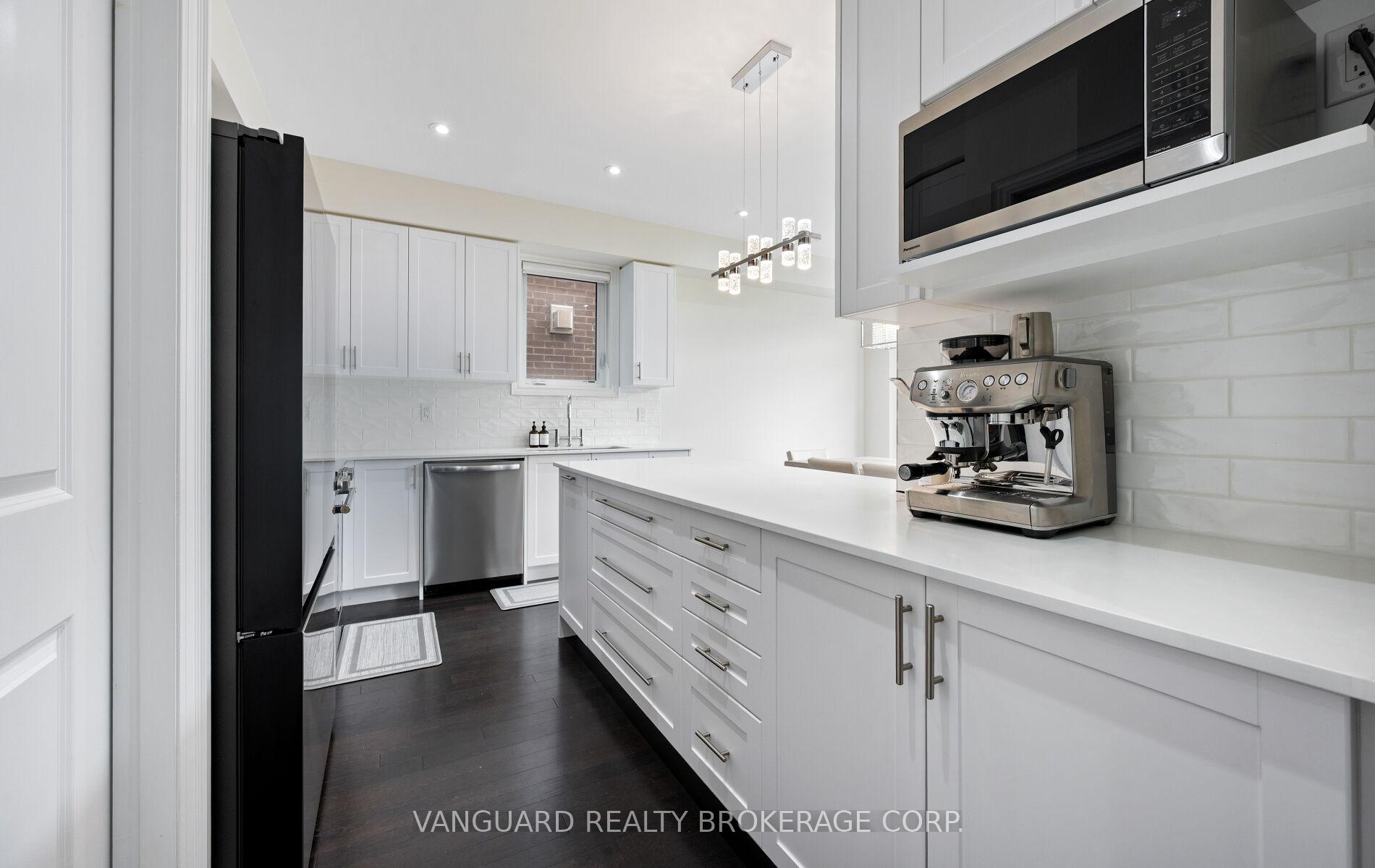 Photo 23 of 121 Alistair Crescent, Vaughan, Kleinburg — HOMEH