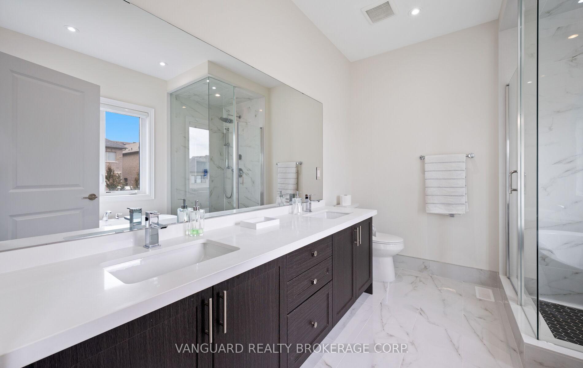 Photo 35 of 121 Alistair Crescent, Vaughan, Kleinburg — HOMEH