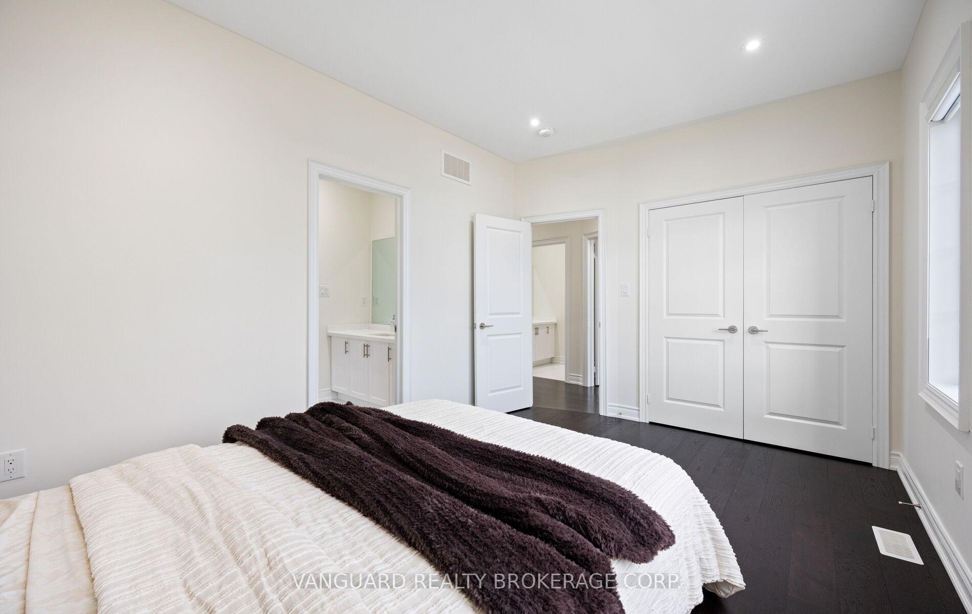 Photo 38 of 121 Alistair Crescent, Vaughan, Kleinburg — HOMEH