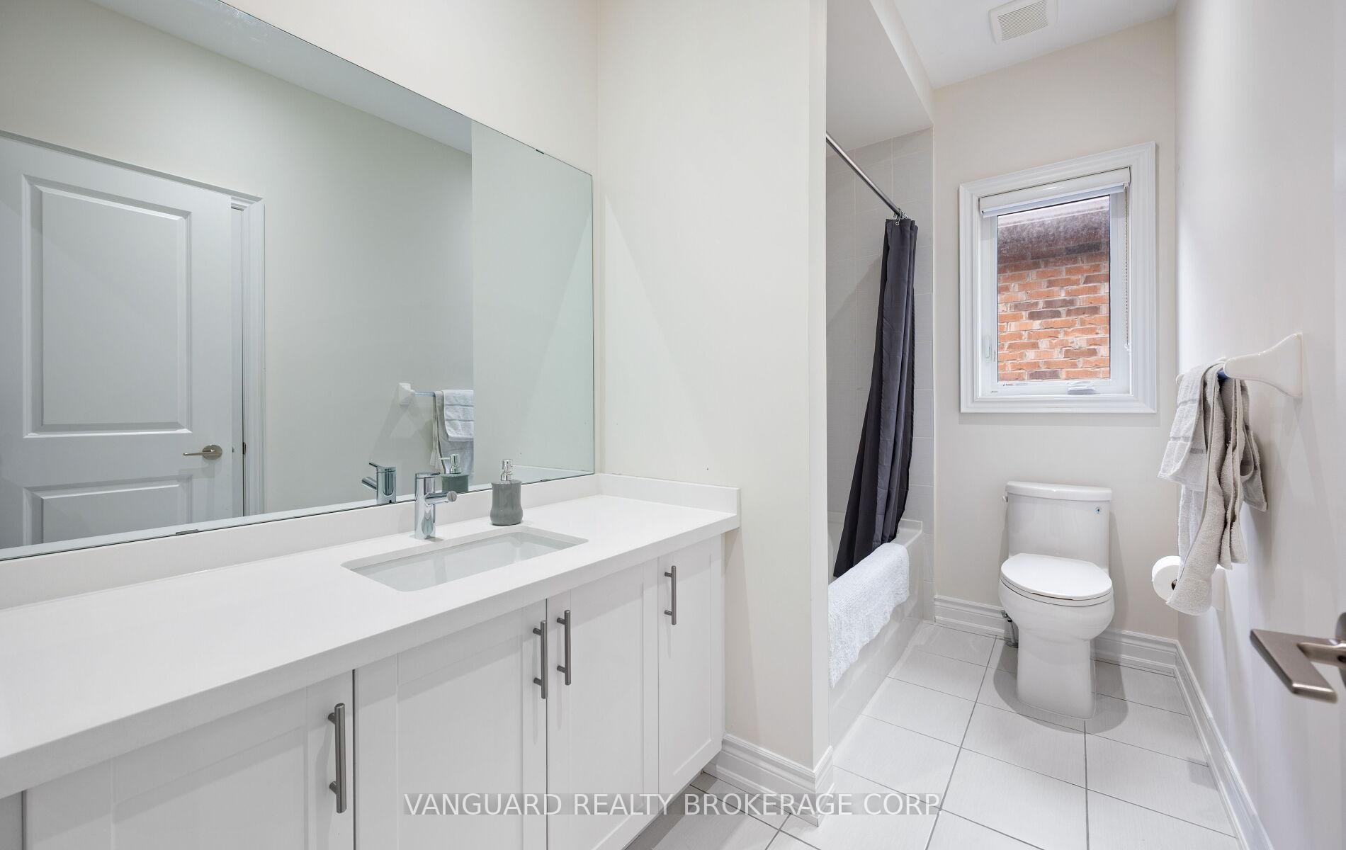 Photo 43 of 121 Alistair Crescent, Vaughan, Kleinburg — HOMEH