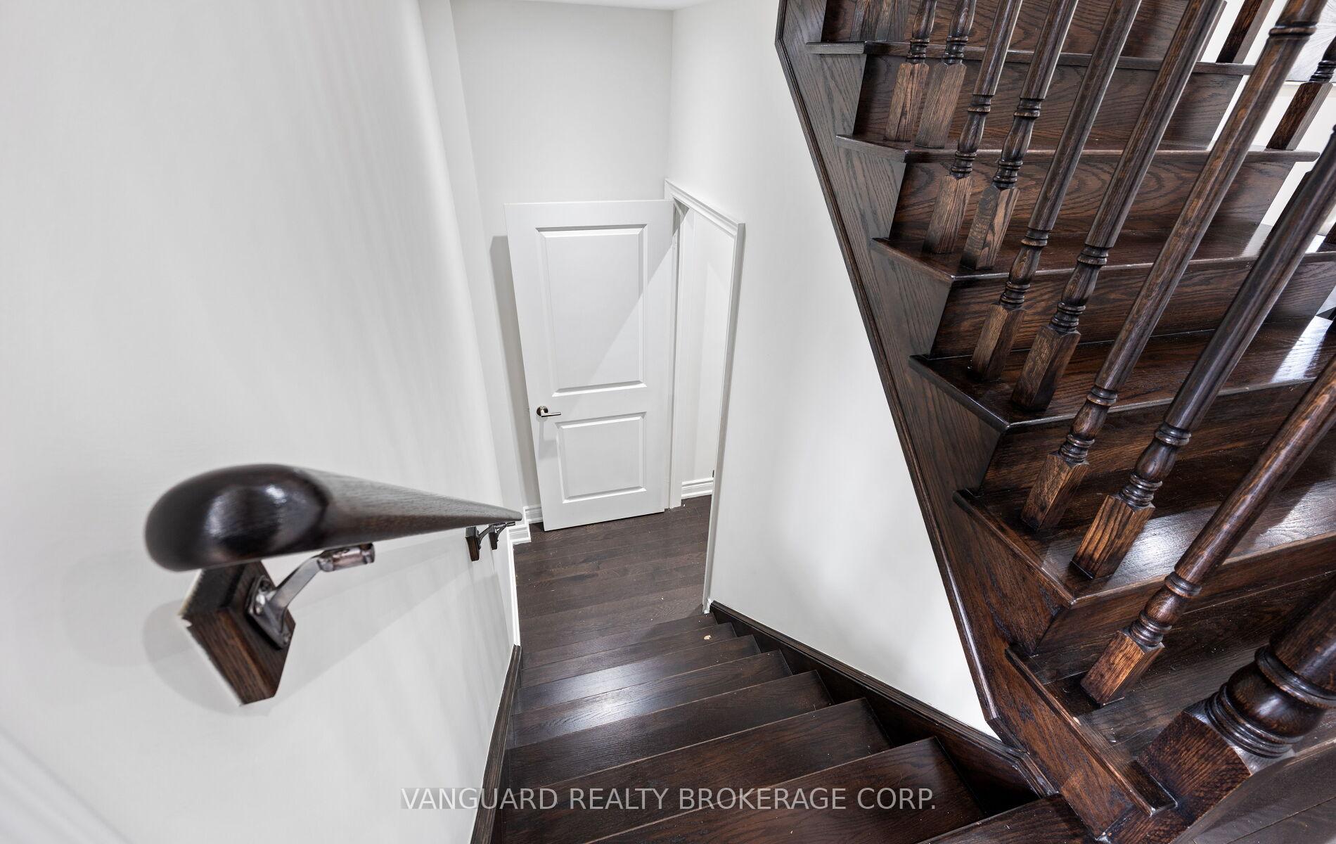 Photo 44 of 121 Alistair Crescent, Vaughan, Kleinburg — HOMEH