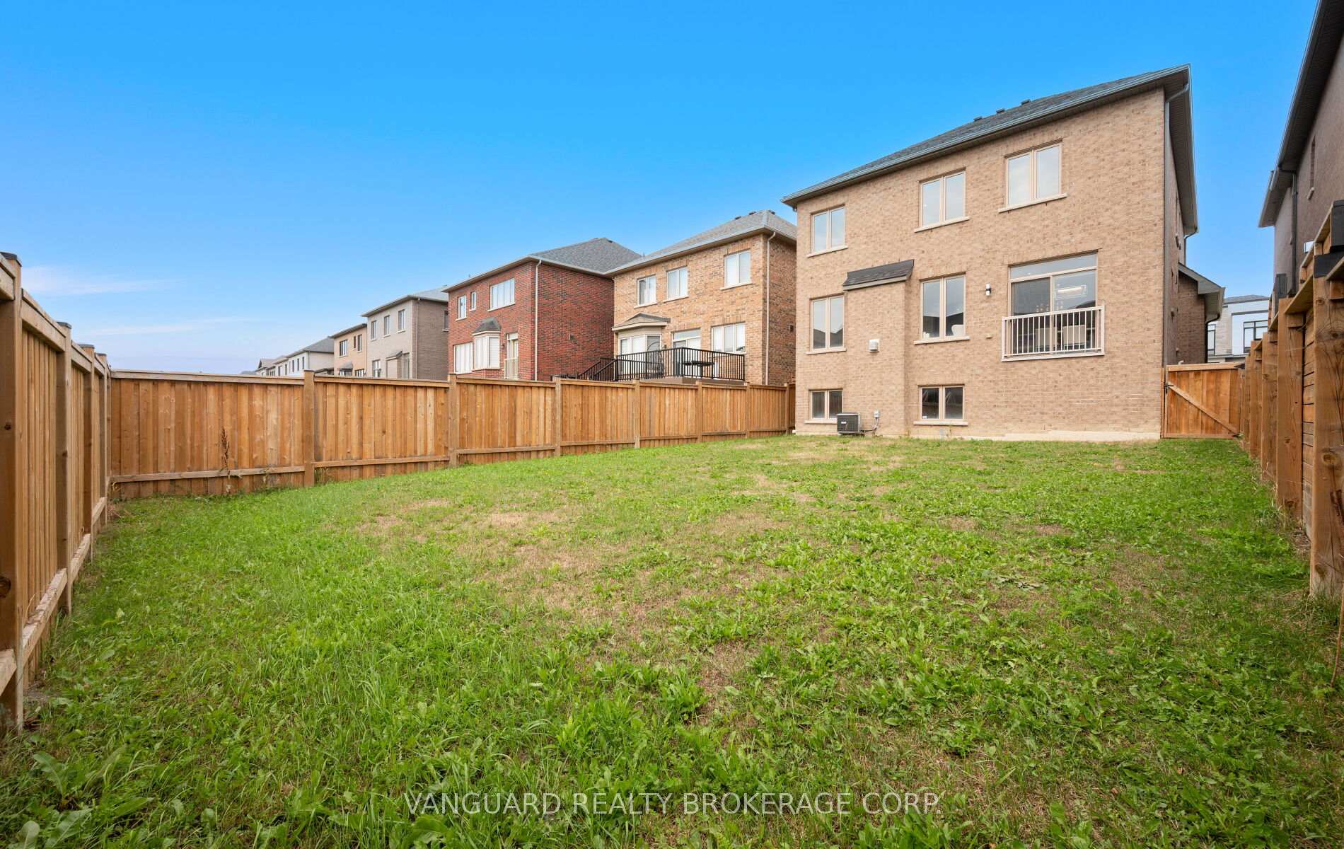 Photo 46 of 121 Alistair Crescent, Vaughan, Kleinburg — HOMEH