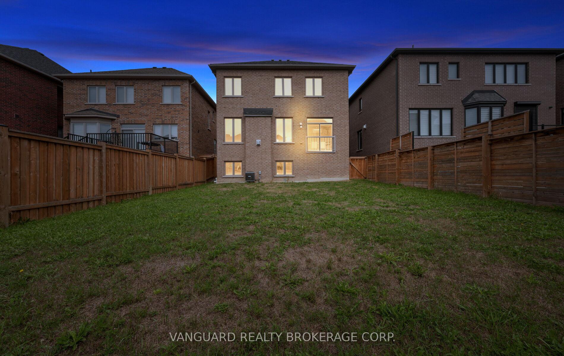 Photo 47 of 121 Alistair Crescent, Vaughan, Kleinburg — HOMEH