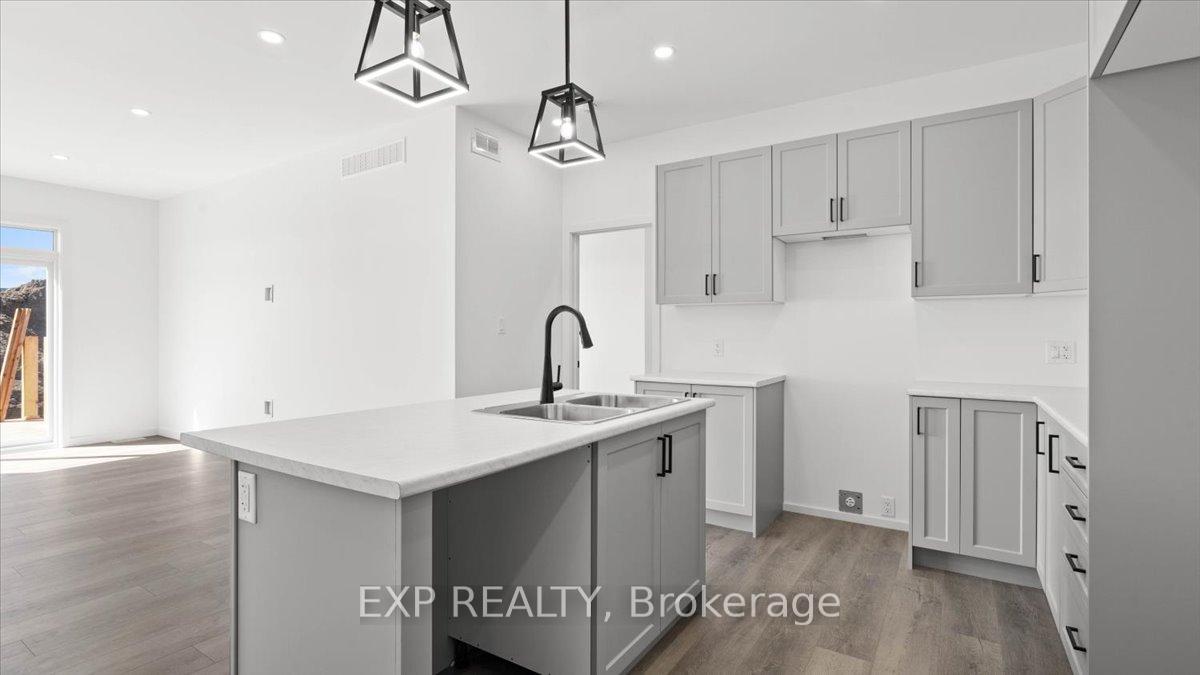 Photo 5 of 62 Summit Crescent, Belleville, Belleville Ward — HOMEH