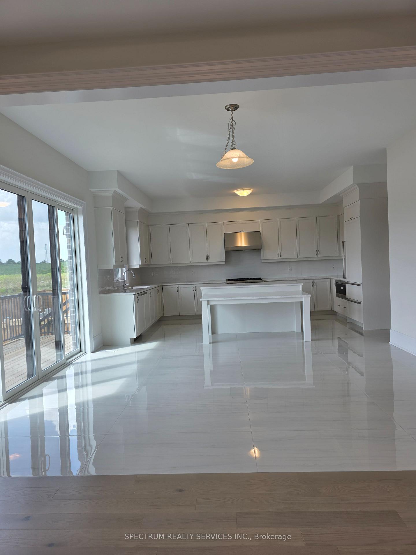 Photo 6 of 32 Seraville Street, Vaughan, Vellore Village — HOMEH