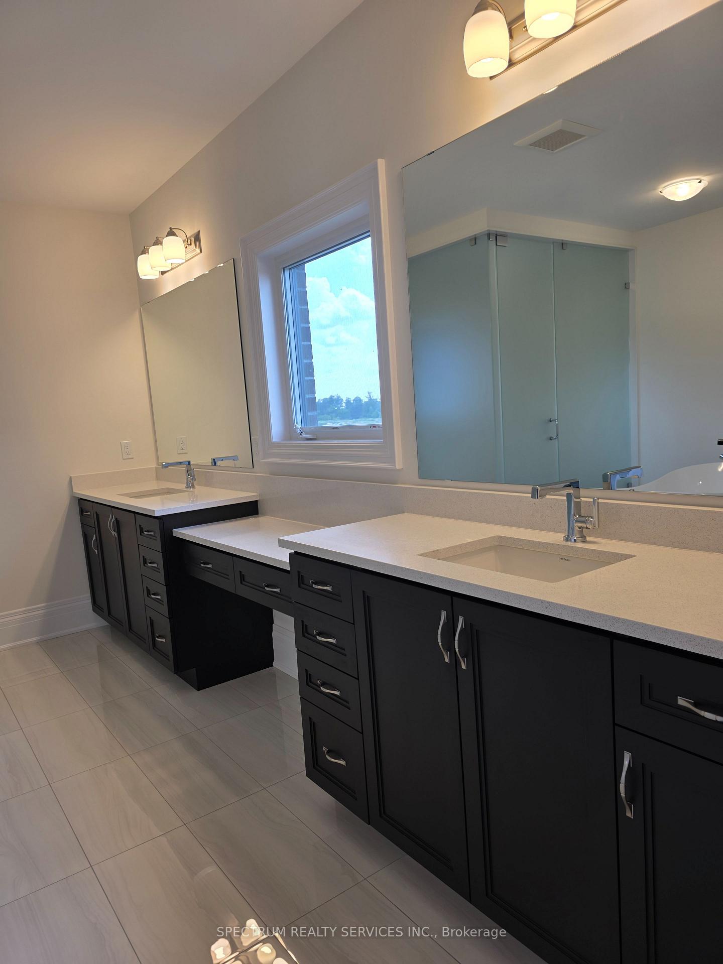 Photo 8 of 32 Seraville Street, Vaughan, Vellore Village — HOMEH