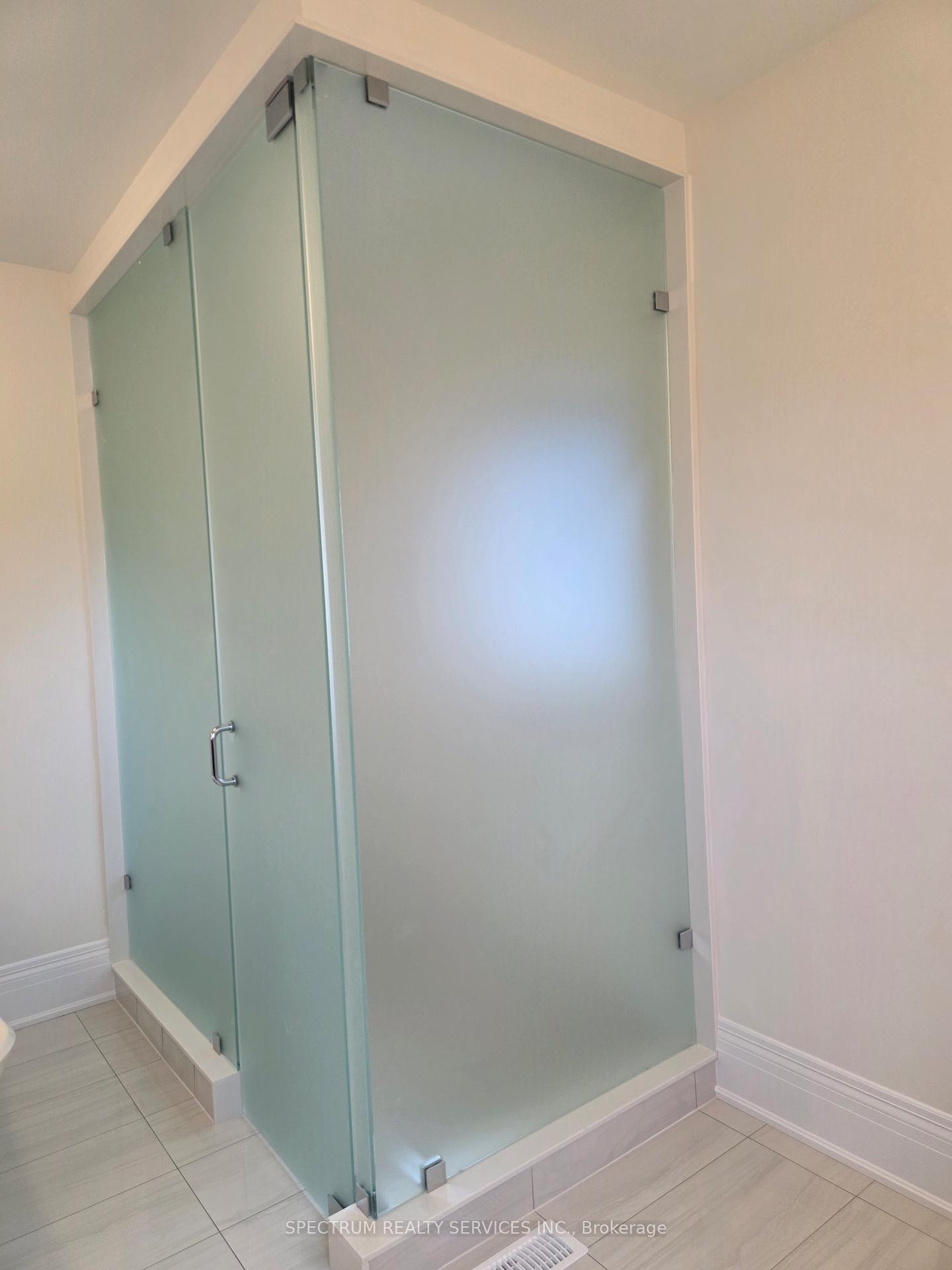 Photo 14 of 32 Seraville Street, Vaughan, Vellore Village — HOMEH