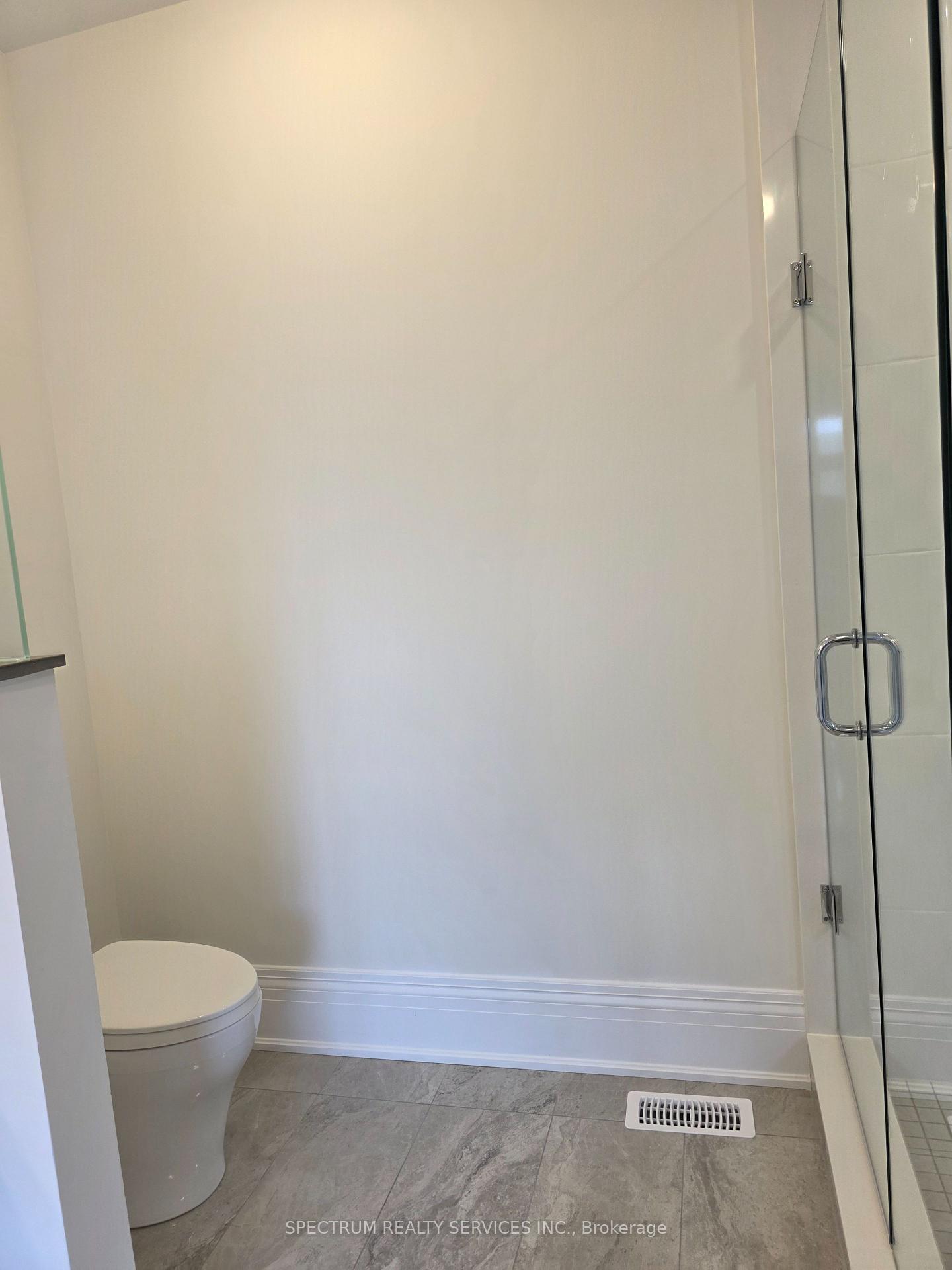 Photo 12 of 32 Seraville Street, Vaughan, Vellore Village — HOMEH