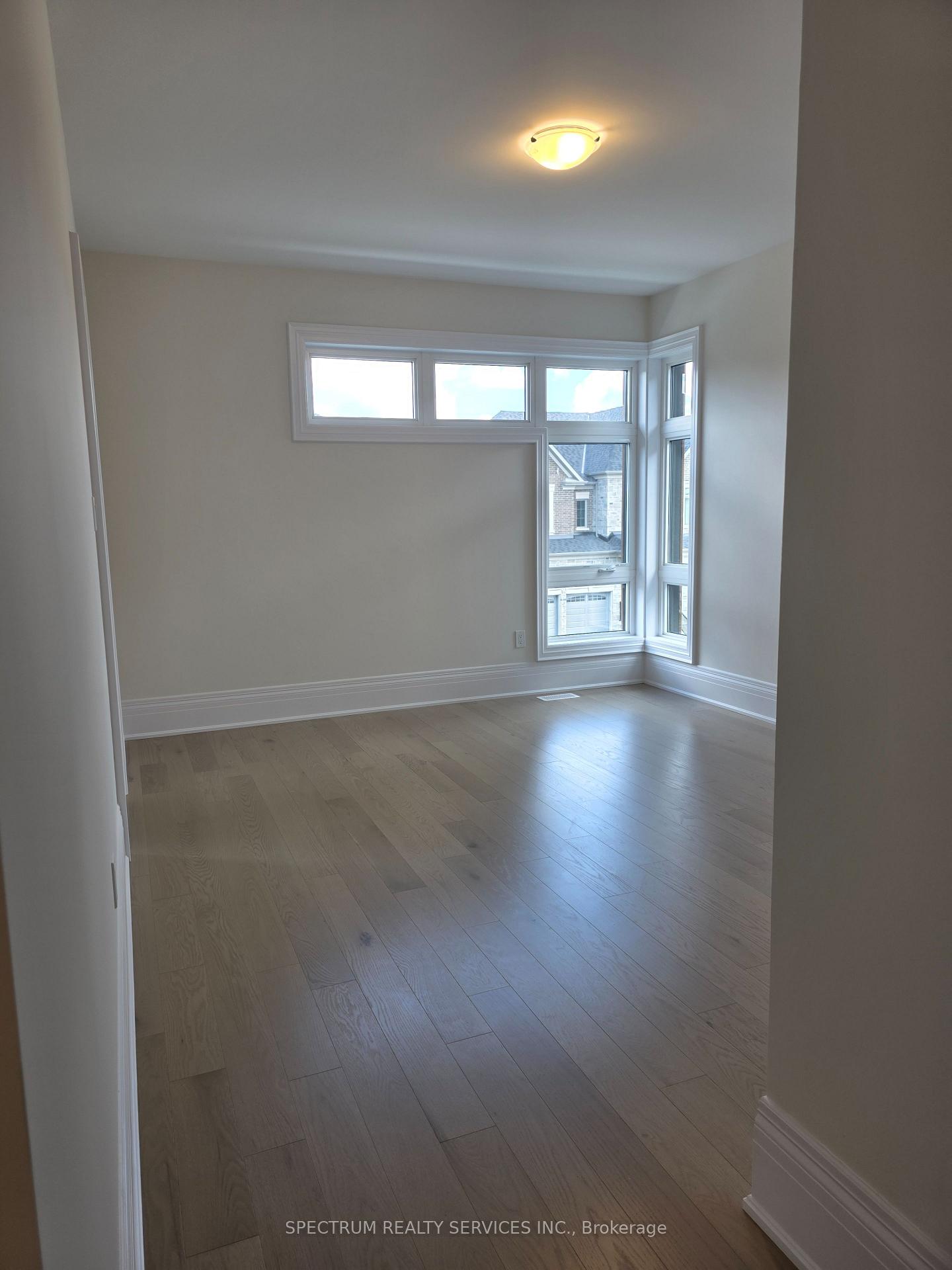 Photo 13 of 32 Seraville Street, Vaughan, Vellore Village — HOMEH