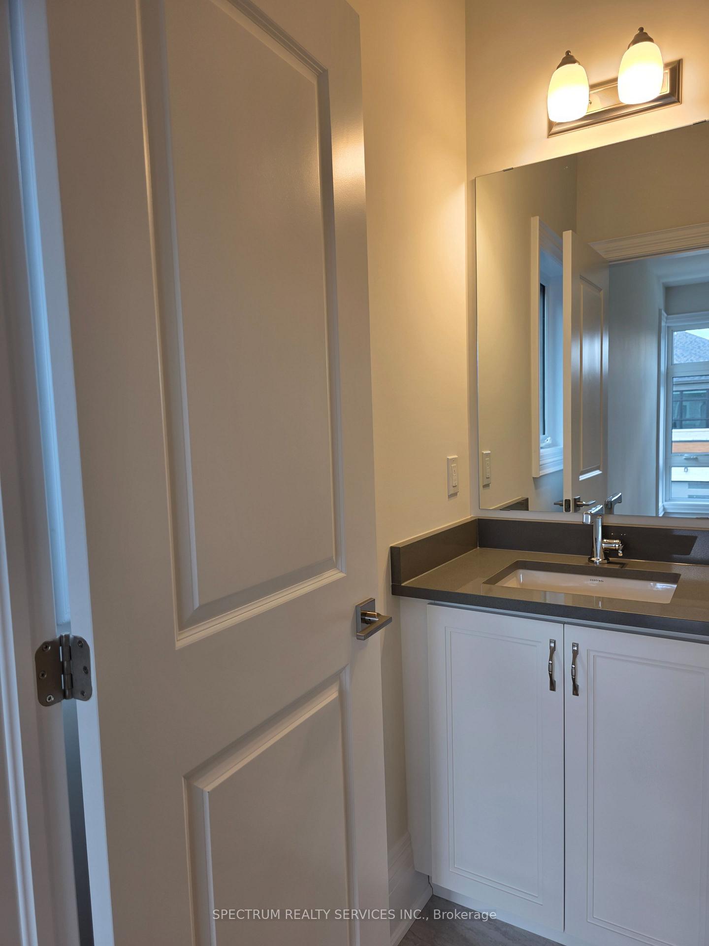 Photo 9 of 32 Seraville Street, Vaughan, Vellore Village — HOMEH