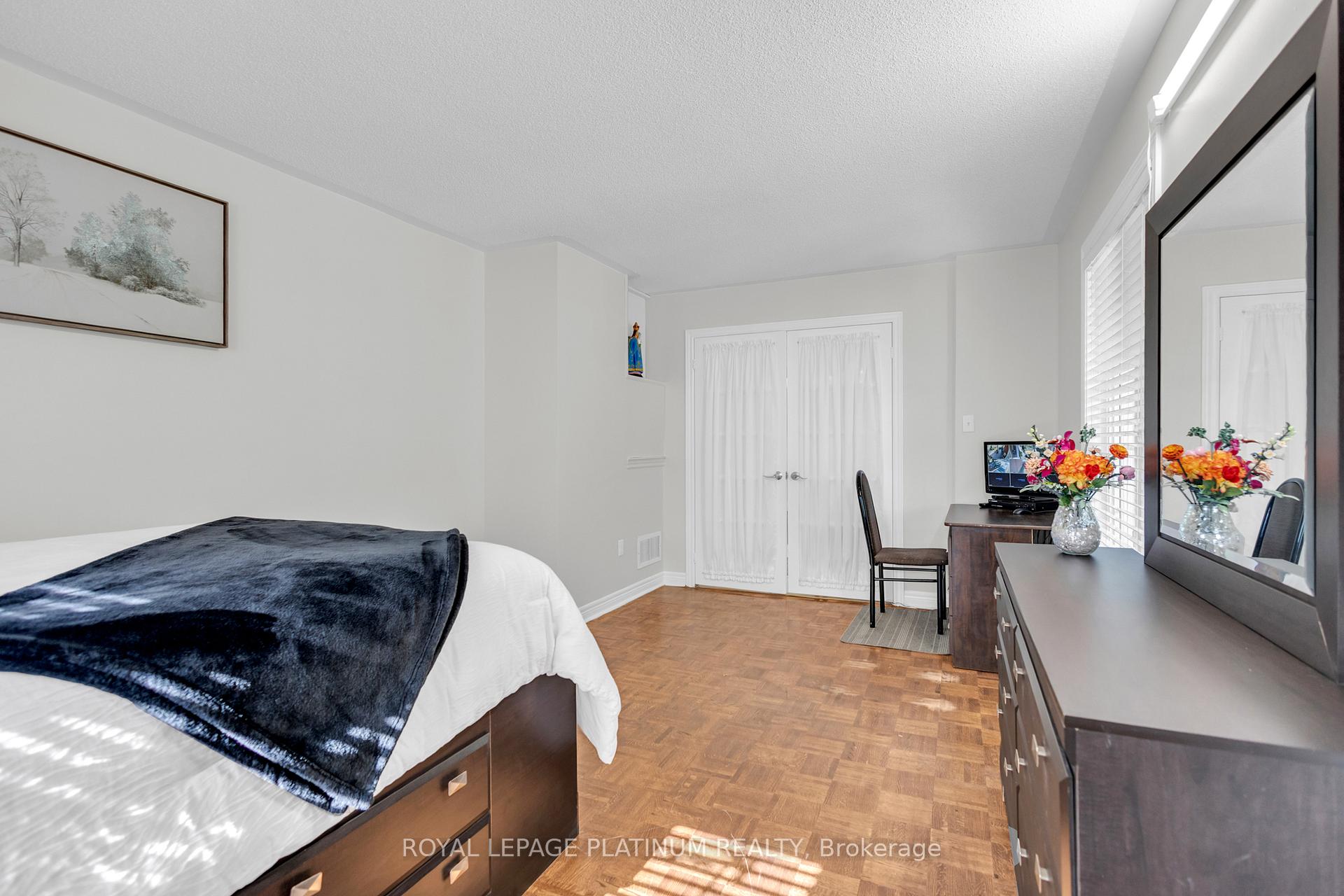 Photo 4 of 76 Baha Crescent, Brampton, Fletcher's Meadow — HOMEH