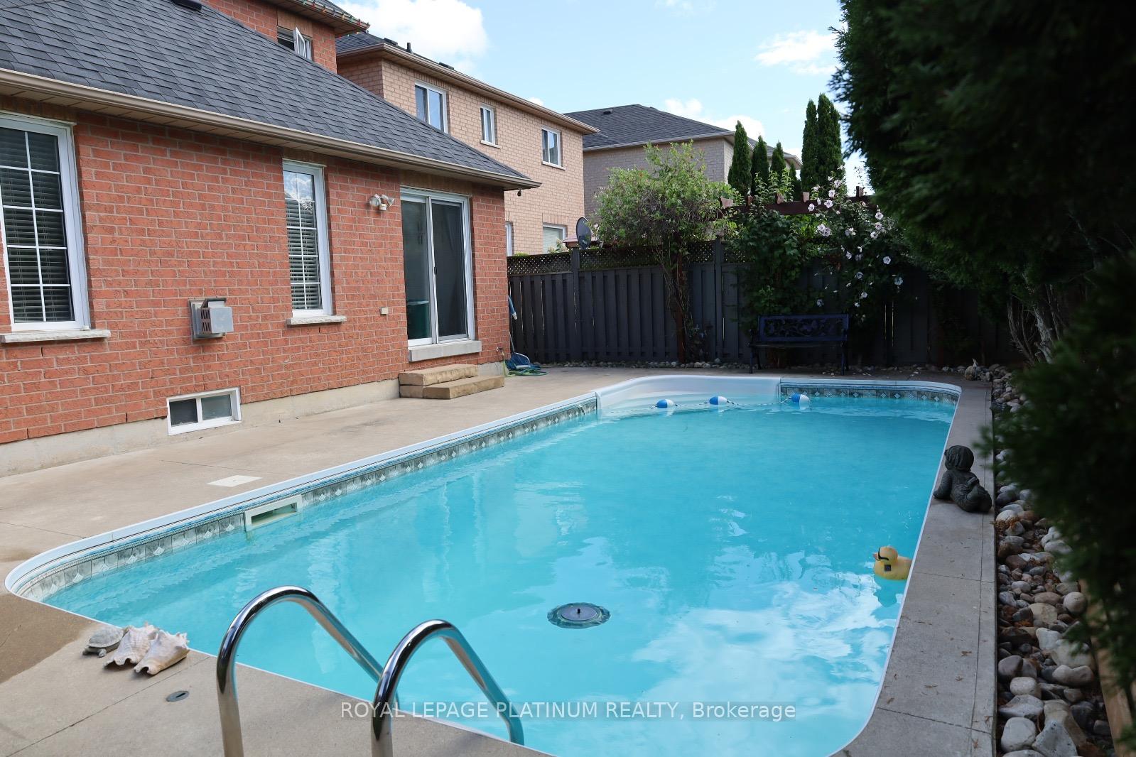 Photo 36 of 76 Baha Crescent, Brampton, Fletcher's Meadow — HOMEH