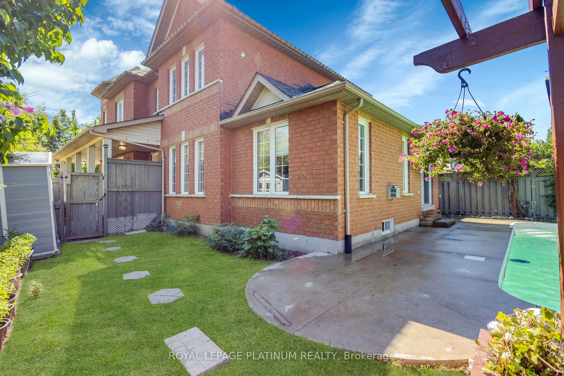 Photo 37 of 76 Baha Crescent, Brampton, Fletcher's Meadow — HOMEH