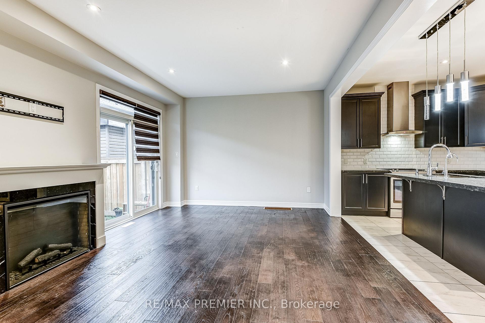 Photo 15 of 358 Clockwork Drive, Brampton, Northwest Brampton — HOMEH