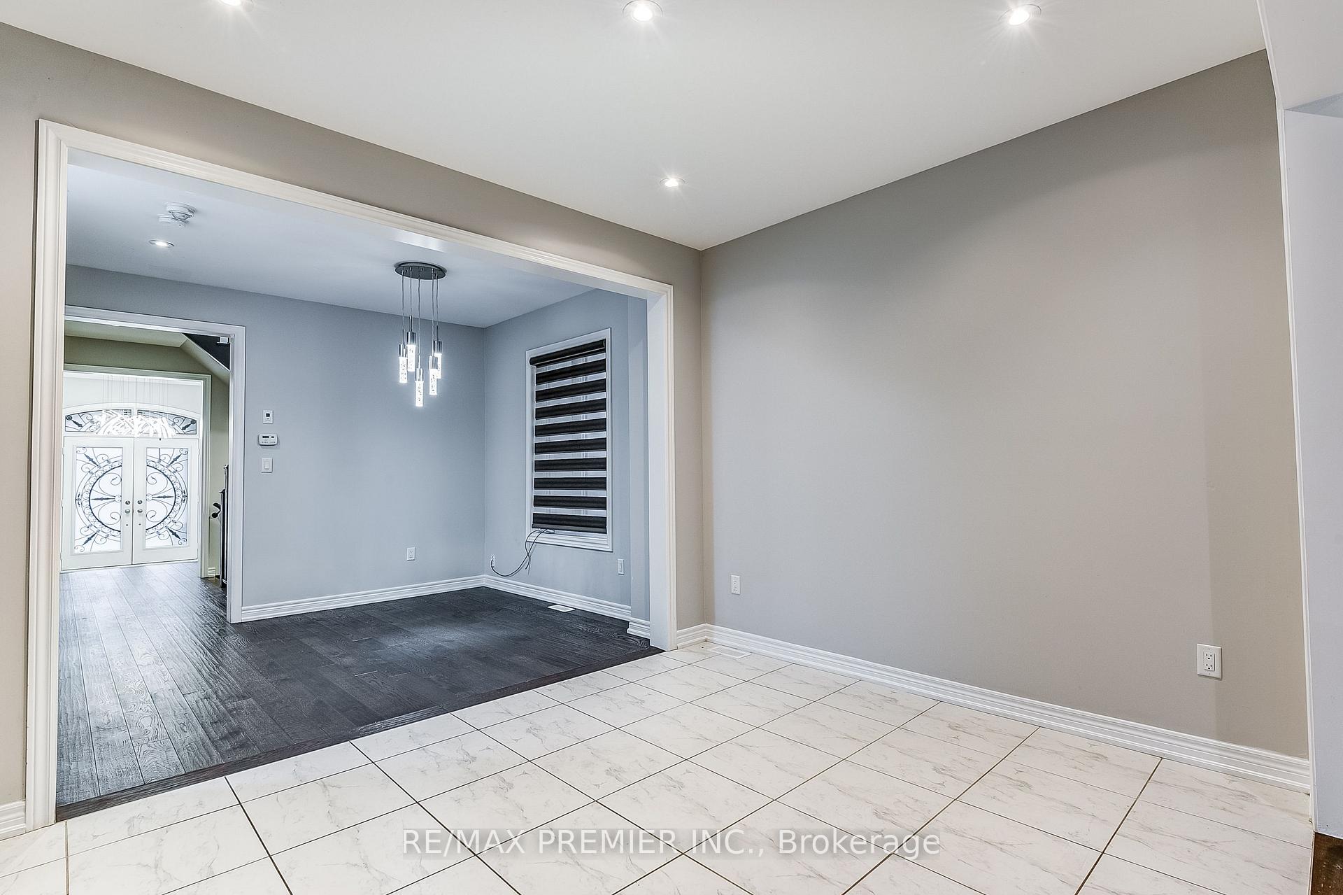 Photo 23 of 358 Clockwork Drive, Brampton, Northwest Brampton — HOMEH