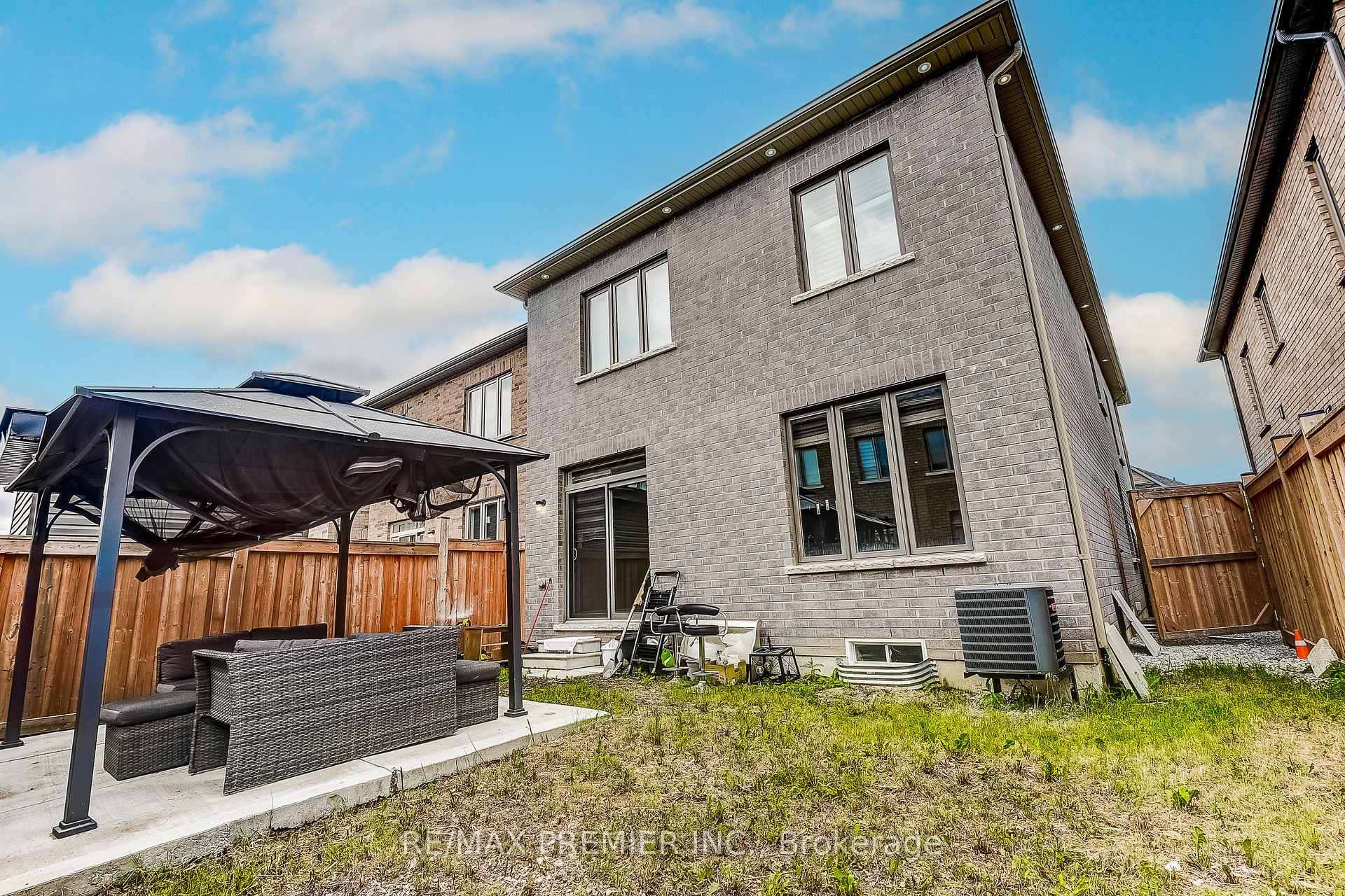 Photo 37 of 358 Clockwork Drive, Brampton, Northwest Brampton — HOMEH