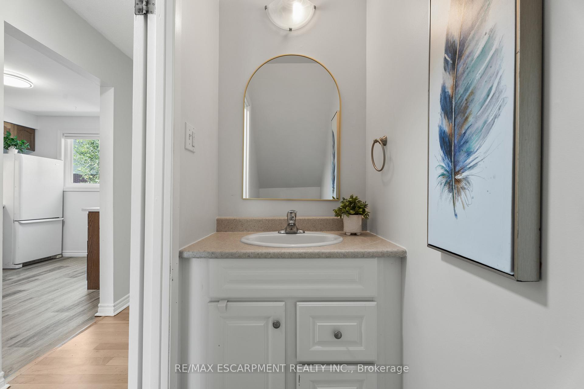 Photo 2 of Unit F, 924 Mohawk Road, Hamilton, Mountview — HOMEH