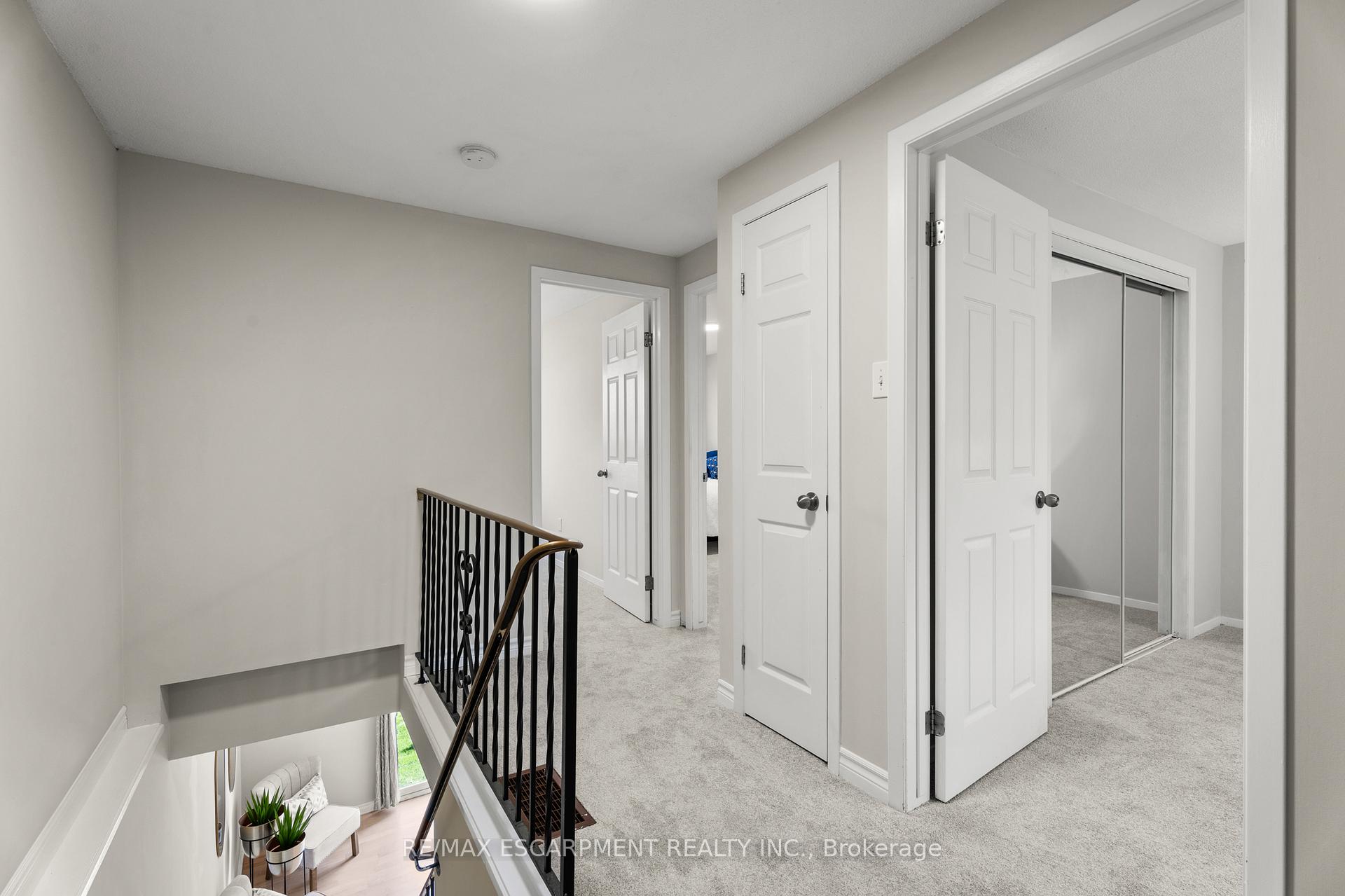 Photo 12 of Unit F, 924 Mohawk Road, Hamilton, Mountview — HOMEH