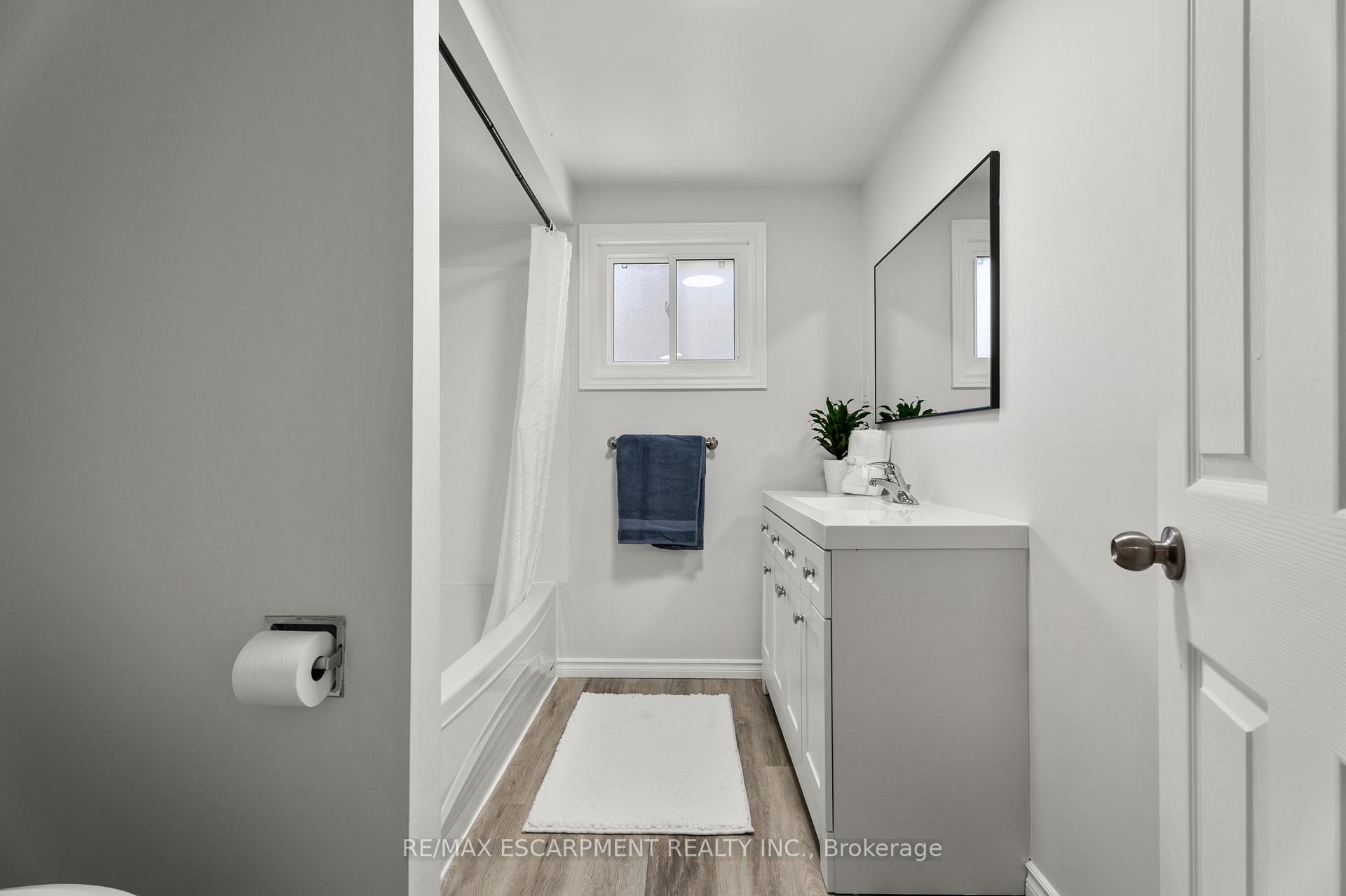 Photo 8 of Unit F, 924 Mohawk Road, Hamilton, Mountview — HOMEH
