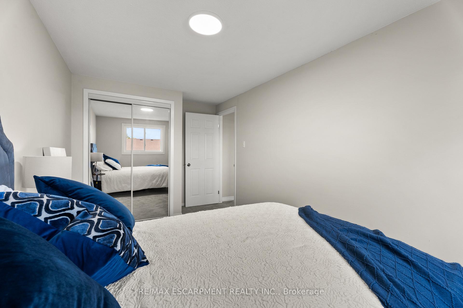 Photo 16 of Unit F, 924 Mohawk Road, Hamilton, Mountview — HOMEH