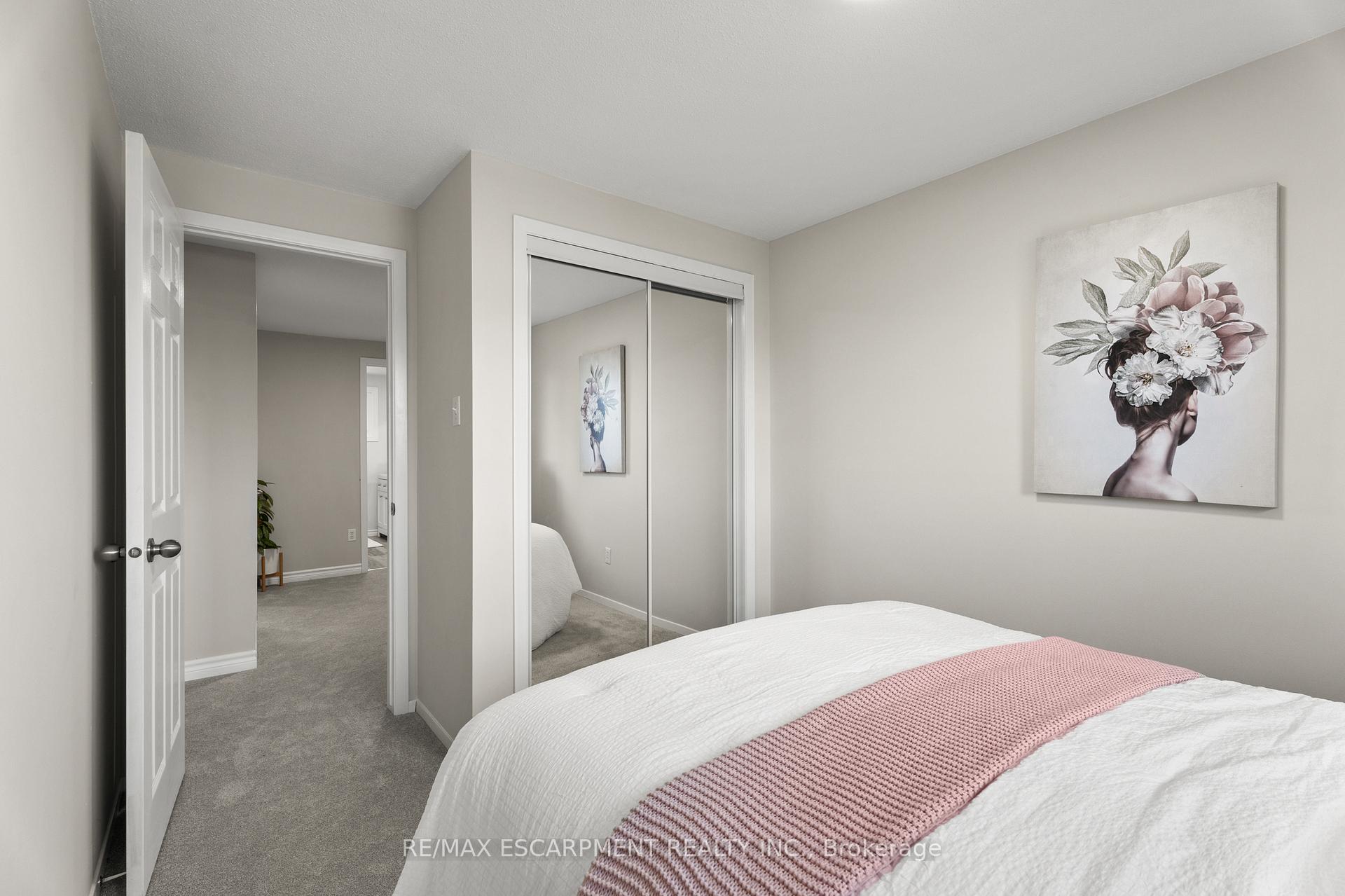 Photo 24 of Unit F, 924 Mohawk Road, Hamilton, Mountview — HOMEH