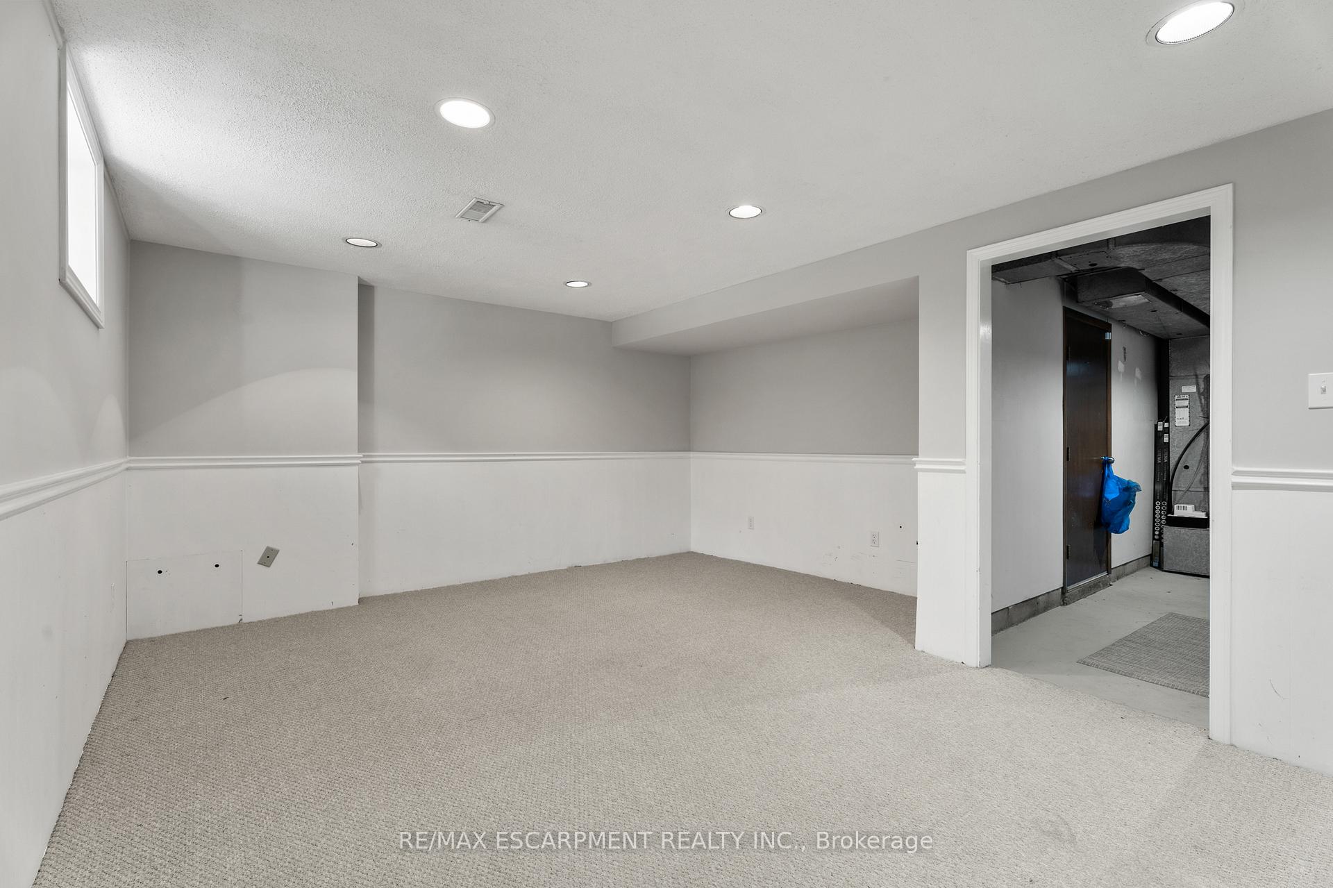 Photo 23 of Unit F, 924 Mohawk Road, Hamilton, Mountview — HOMEH