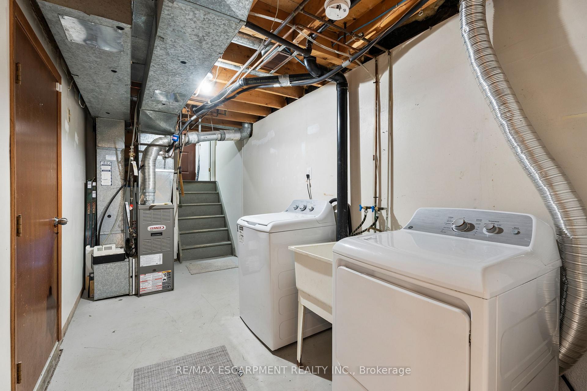 Photo 26 of Unit F, 924 Mohawk Road, Hamilton, Mountview — HOMEH