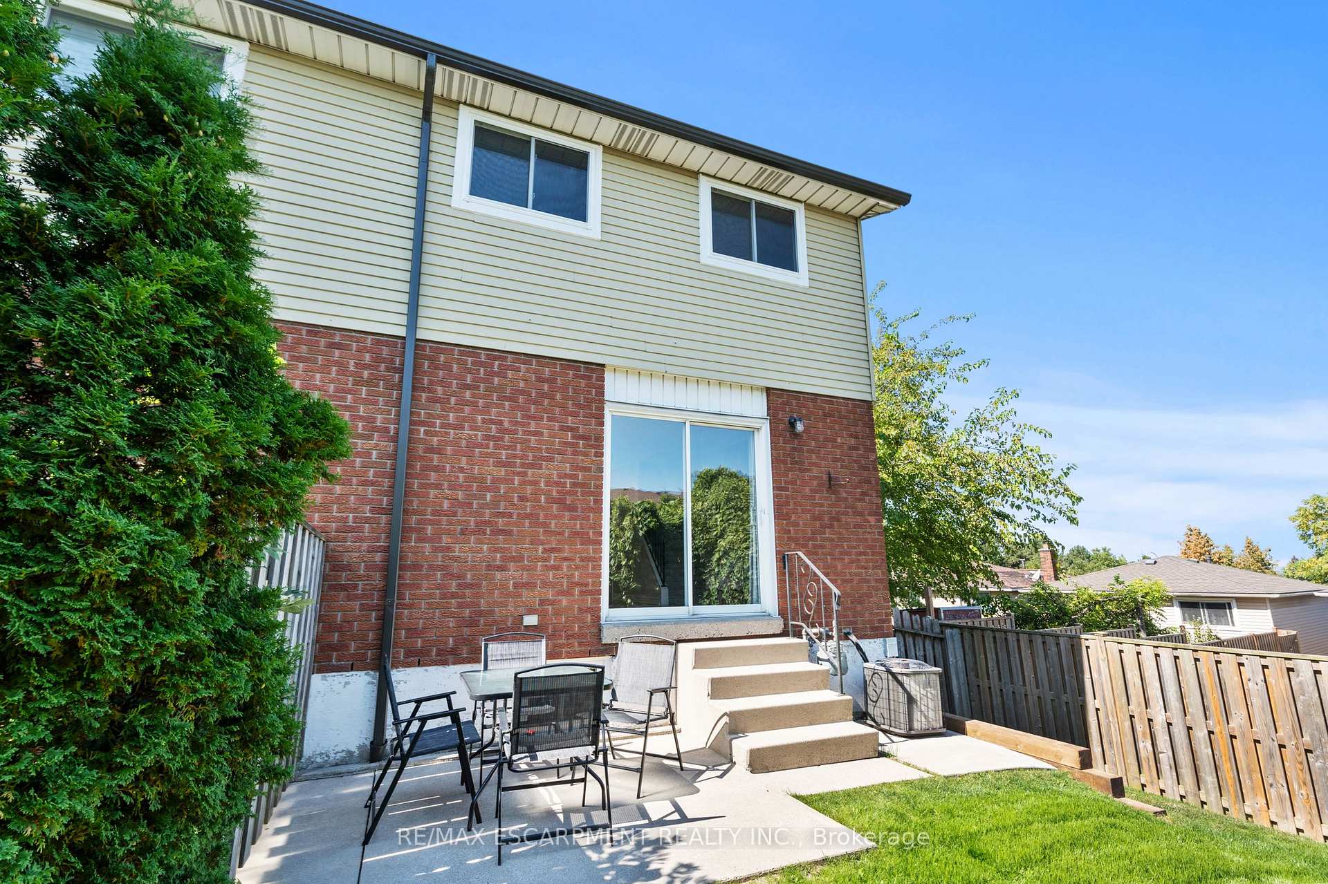 Photo 27 of Unit F, 924 Mohawk Road, Hamilton, Mountview — HOMEH