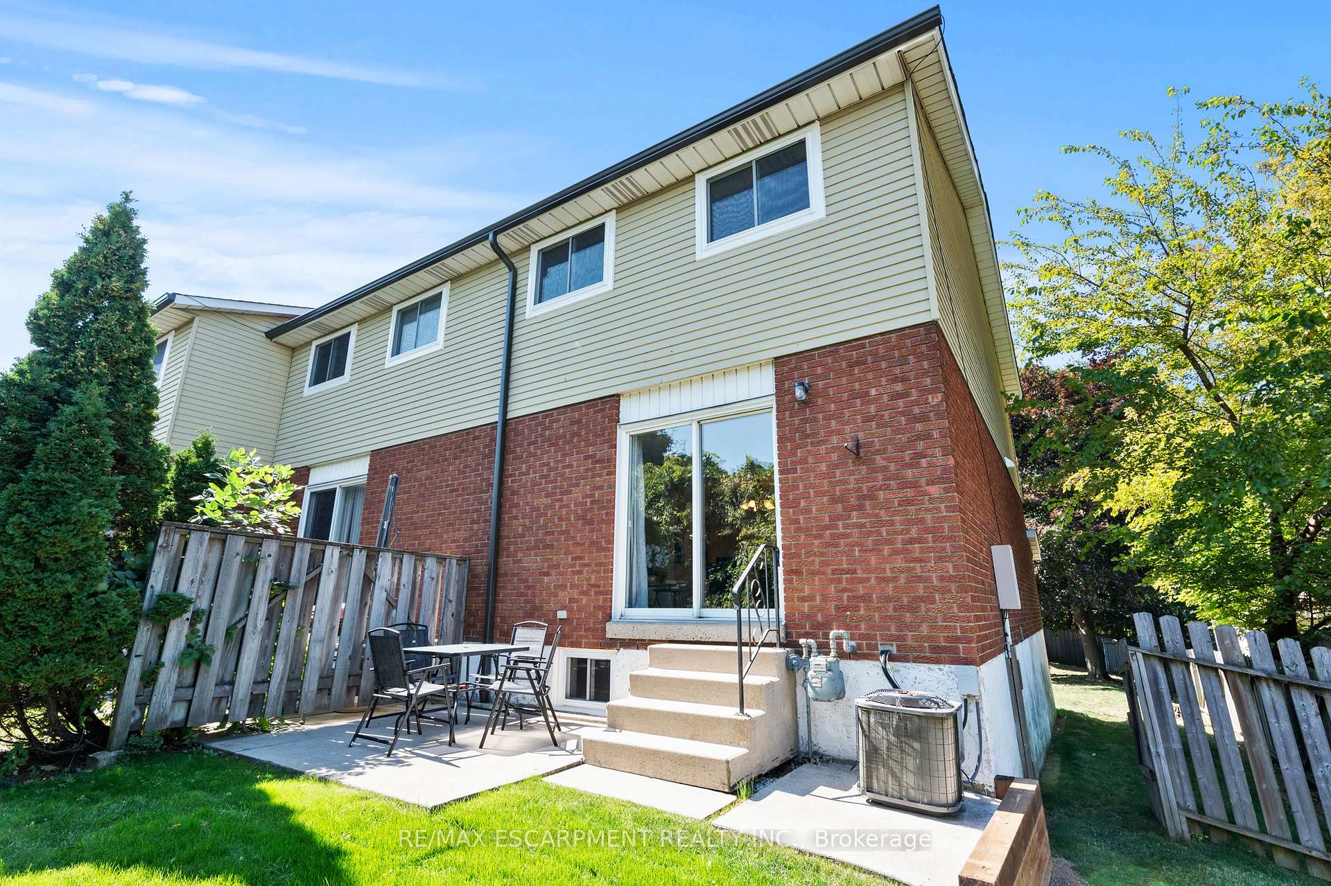 Photo 28 of Unit F, 924 Mohawk Road, Hamilton, Mountview — HOMEH
