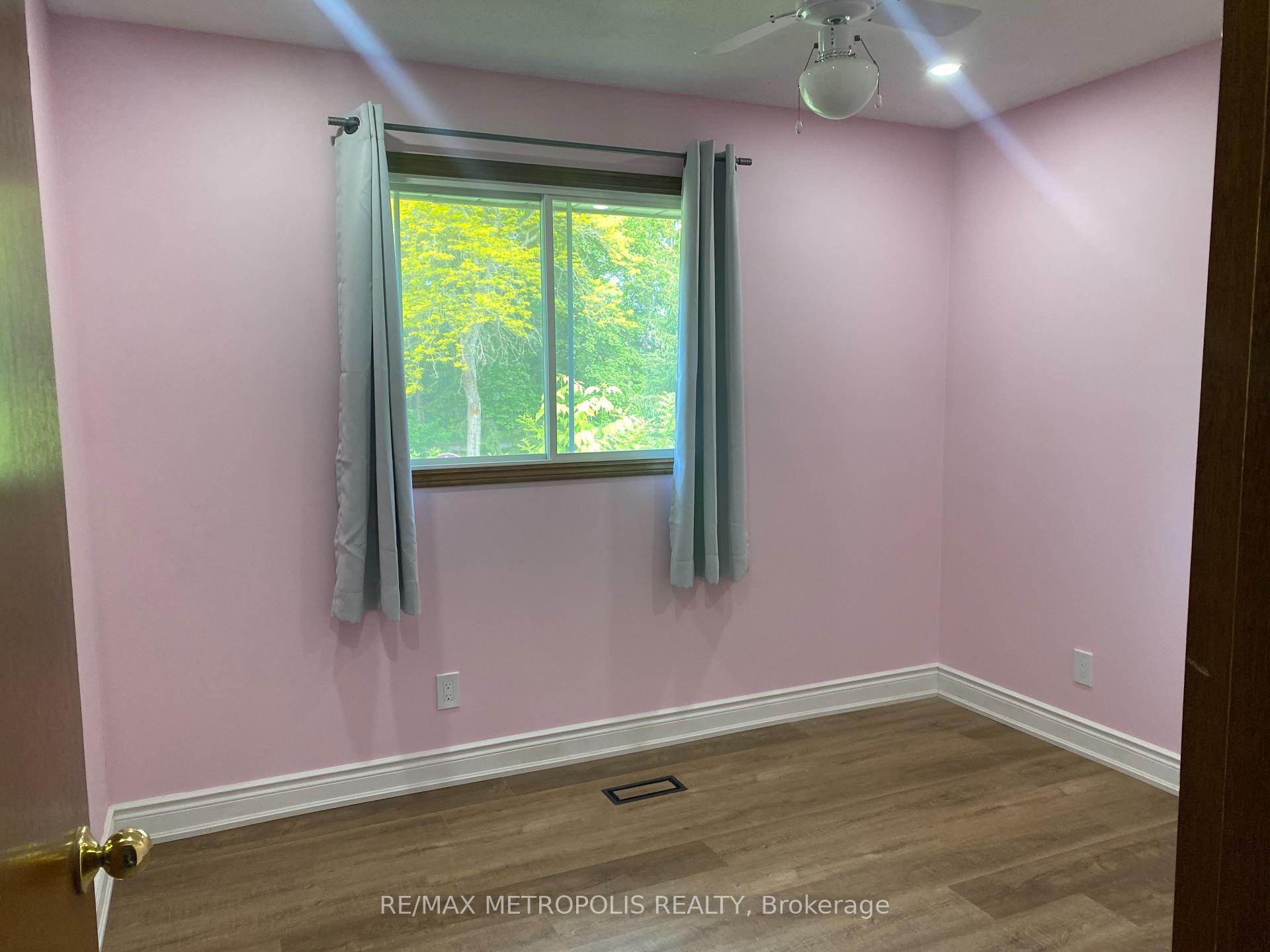 Photo 5 of Unit Upper, 105 Fitch Street, Welland, Prince Charles — HOMEH