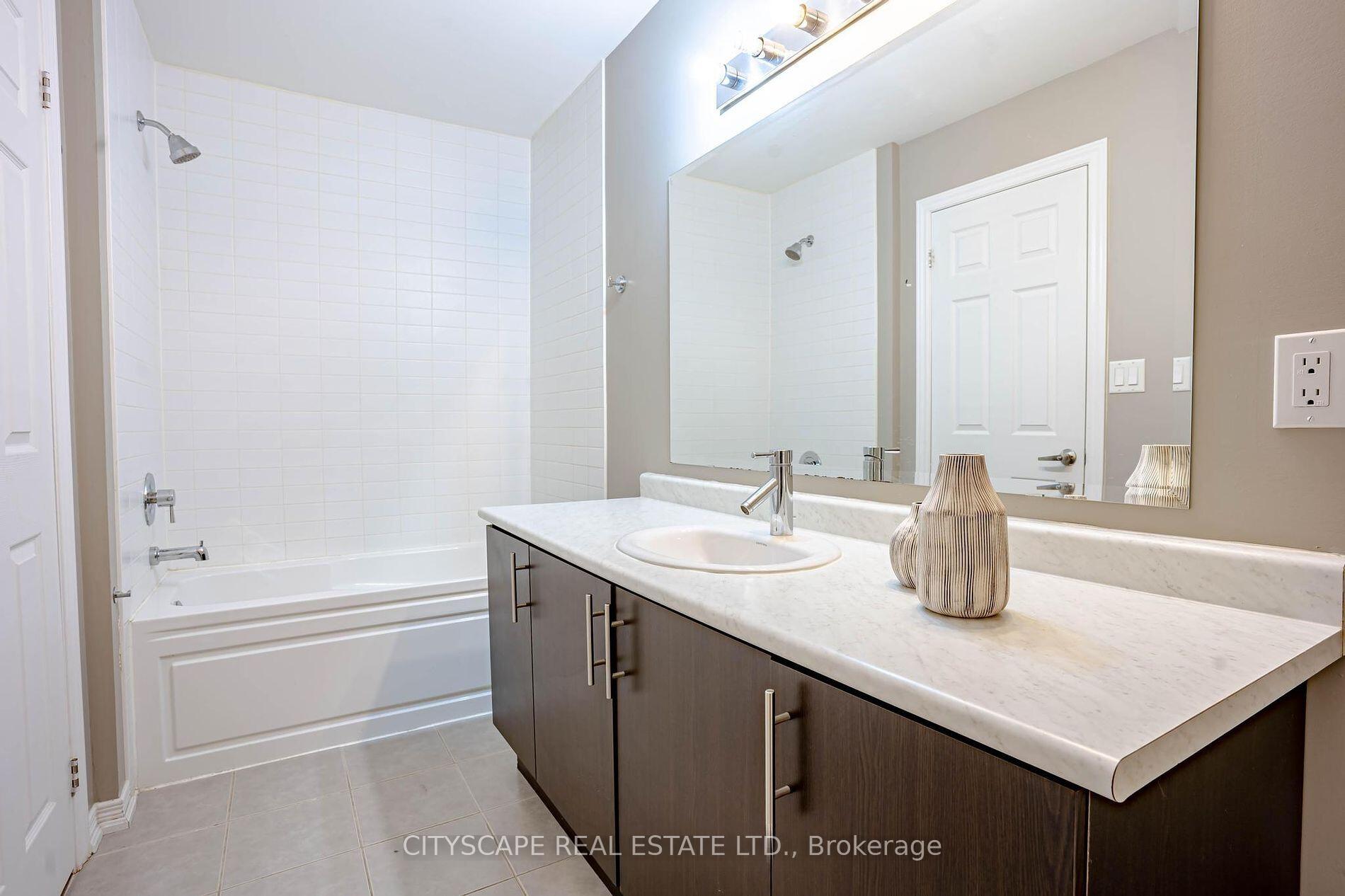 Photo 12 of Unit 77, 701 Homer Watson Boulevard, Kitchener, Country Hills East — HOMEH