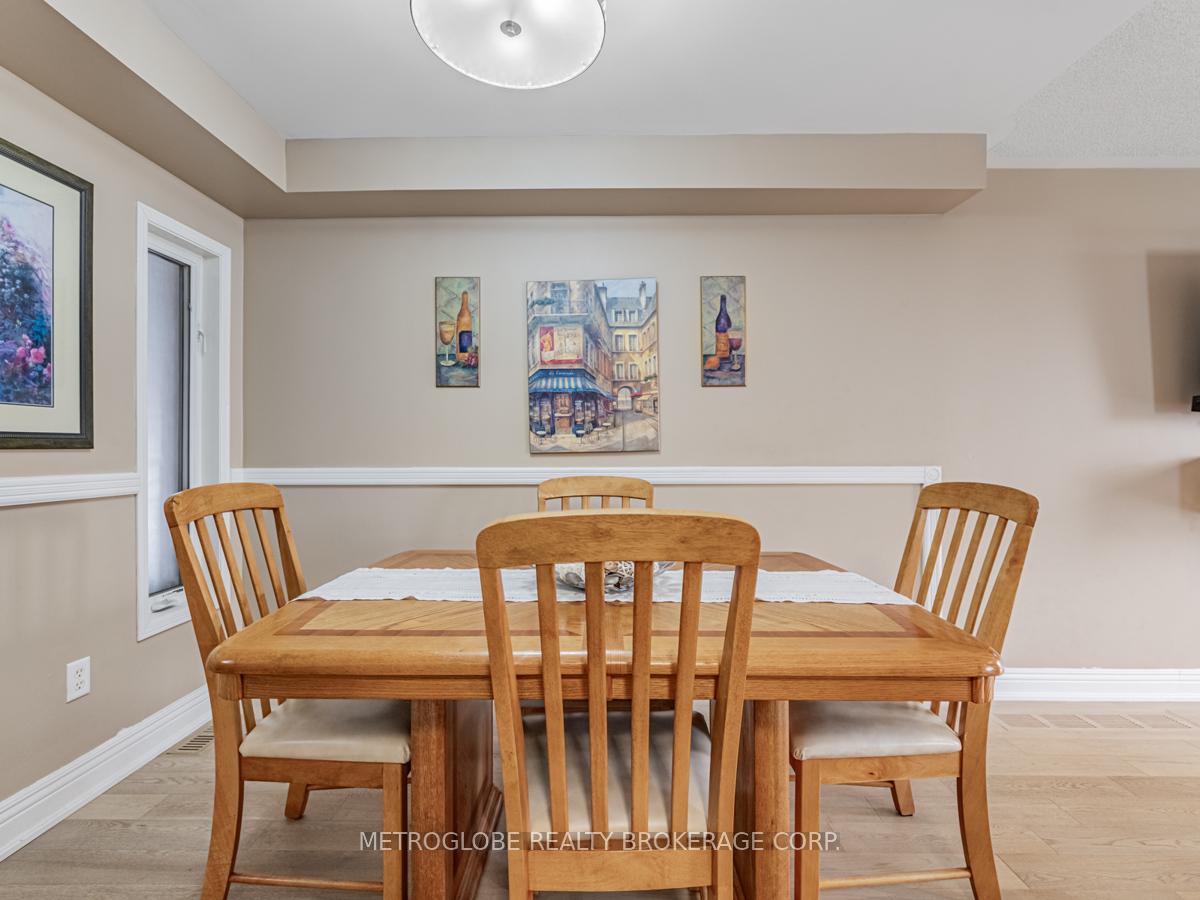 Photo 8 of 6 Thunderbird Trail, Brampton, Sandringham-Wellington — HOMEH