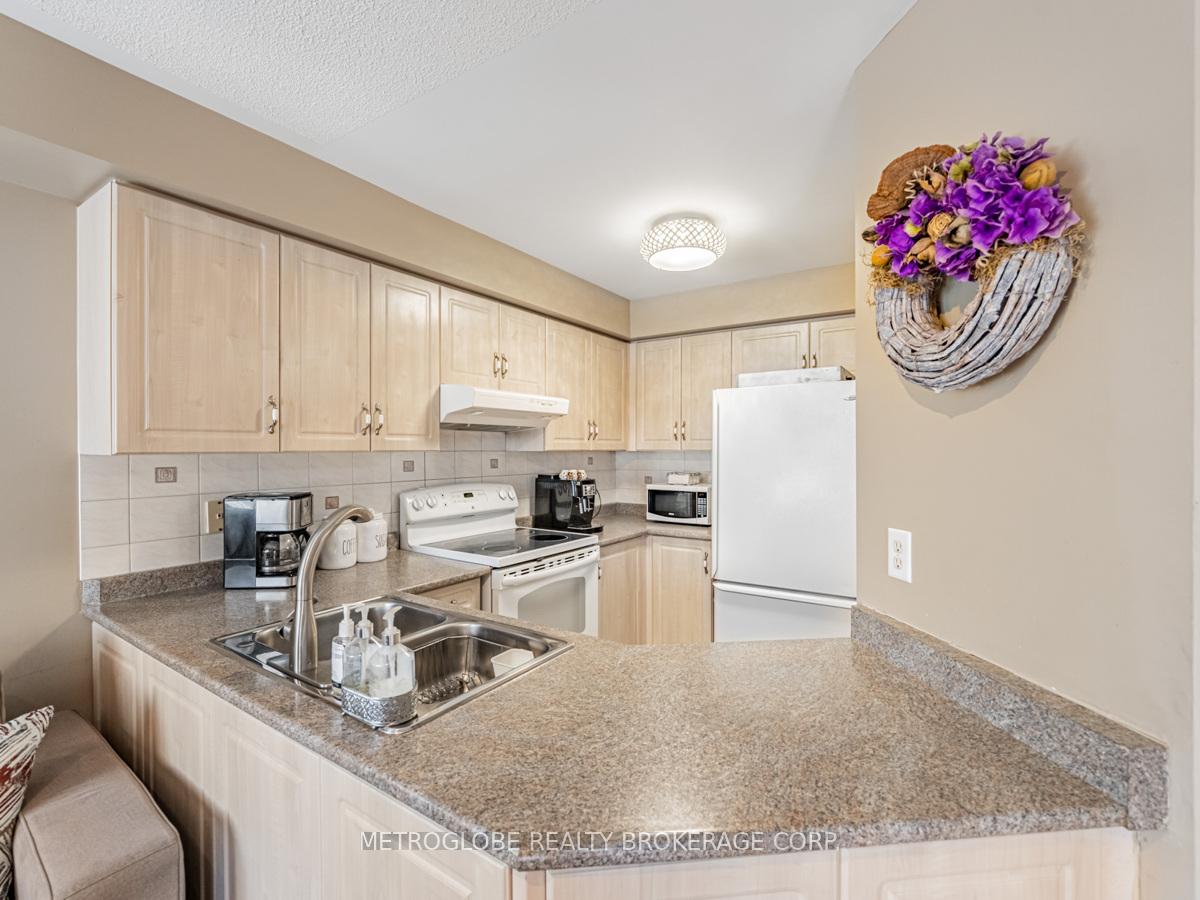 Photo 7 of 6 Thunderbird Trail, Brampton, Sandringham-Wellington — HOMEH
