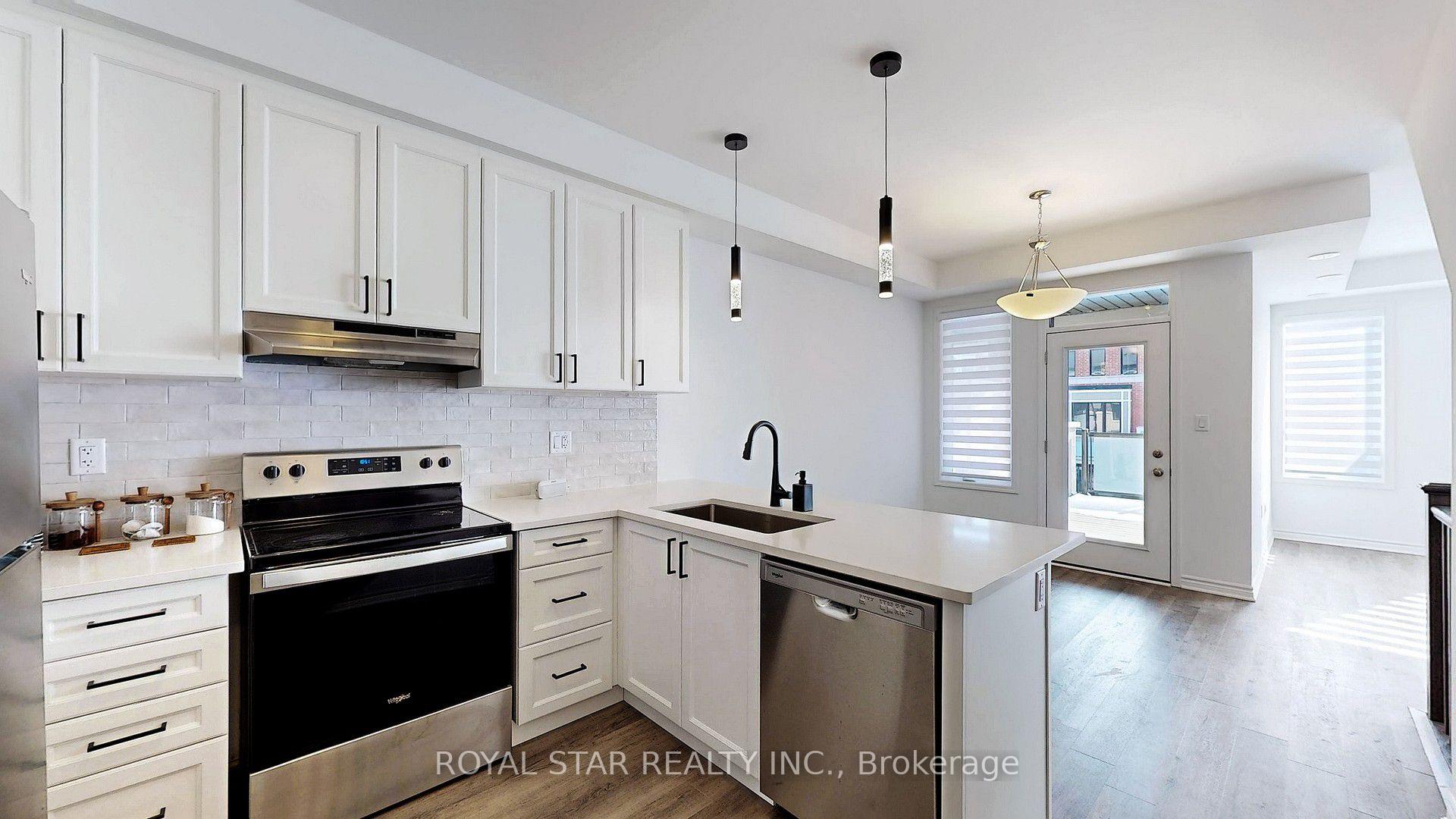 Photo 10 of 32 Melmar Street, Brampton, Brampton North — HOMEH