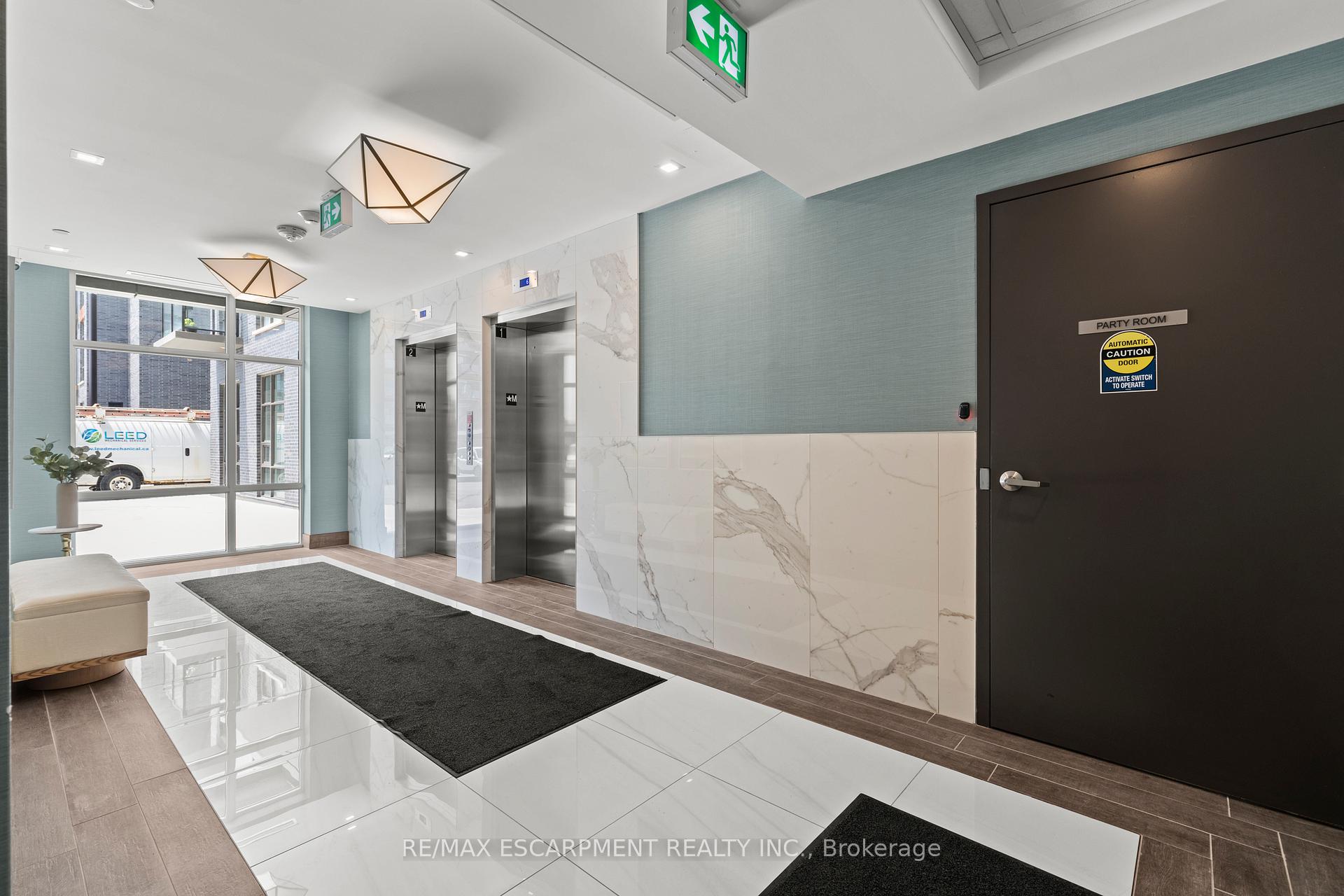 Photo 12 of Unit 530, 10 Mallard Trail, Hamilton, Waterdown — HOMEH