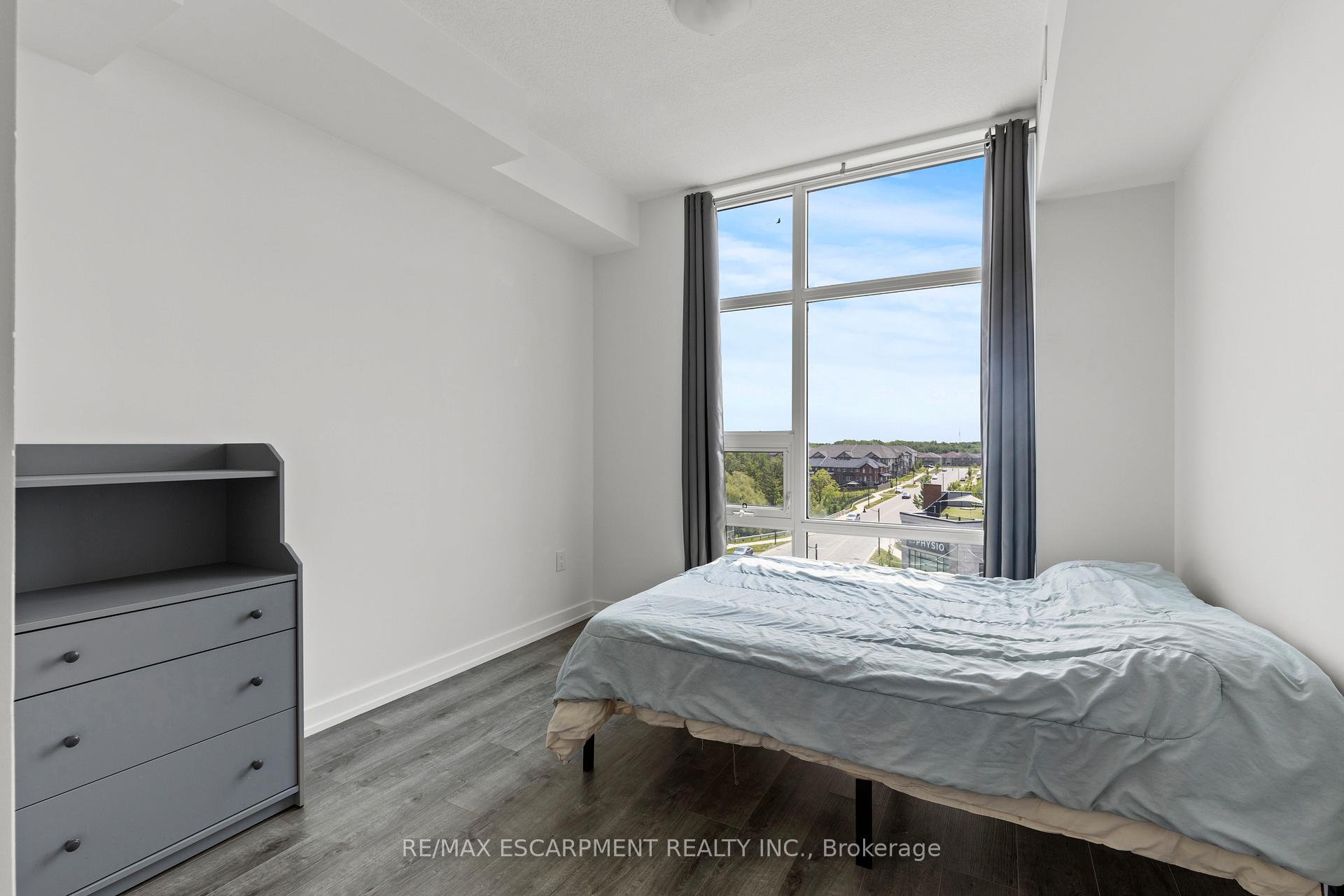 Photo 19 of Unit 530, 10 Mallard Trail, Hamilton, Waterdown — HOMEH