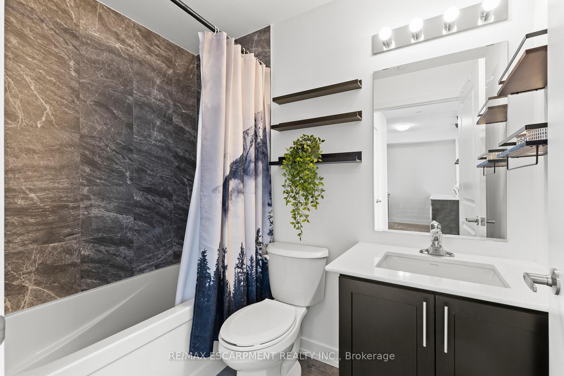 Photo 17 of Unit 530, 10 Mallard Trail, Hamilton, Waterdown — HOMEH