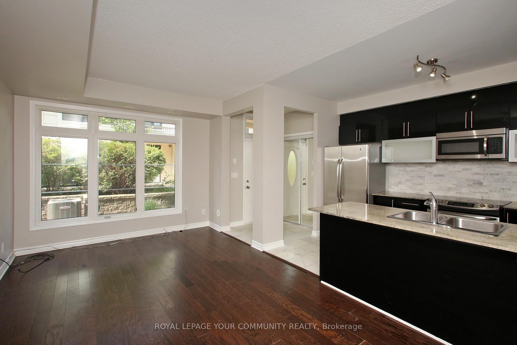 Photo 9 of Unit 19, 7 Brighton Place, Vaughan, Crestwood-Springfarm-Yorkhill — HOMEH